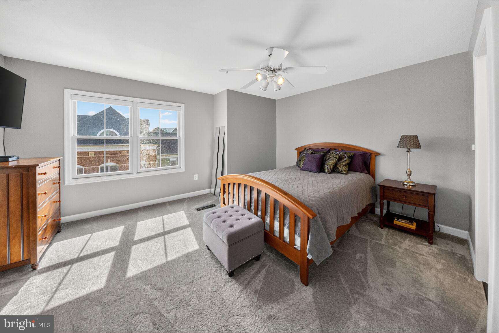 KING FARM VILLAGE - Residential