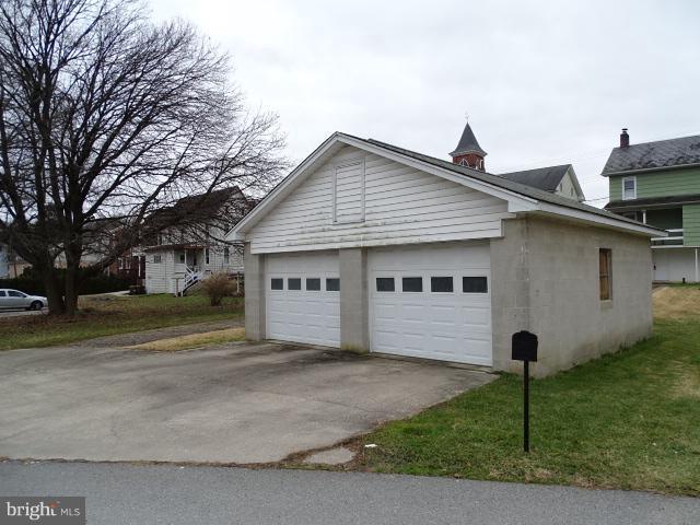 WINDSOR BORO - Residential