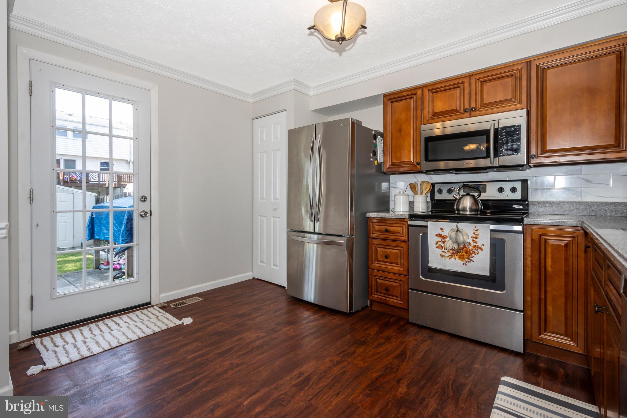 AMBER MEADOWS - Residential
