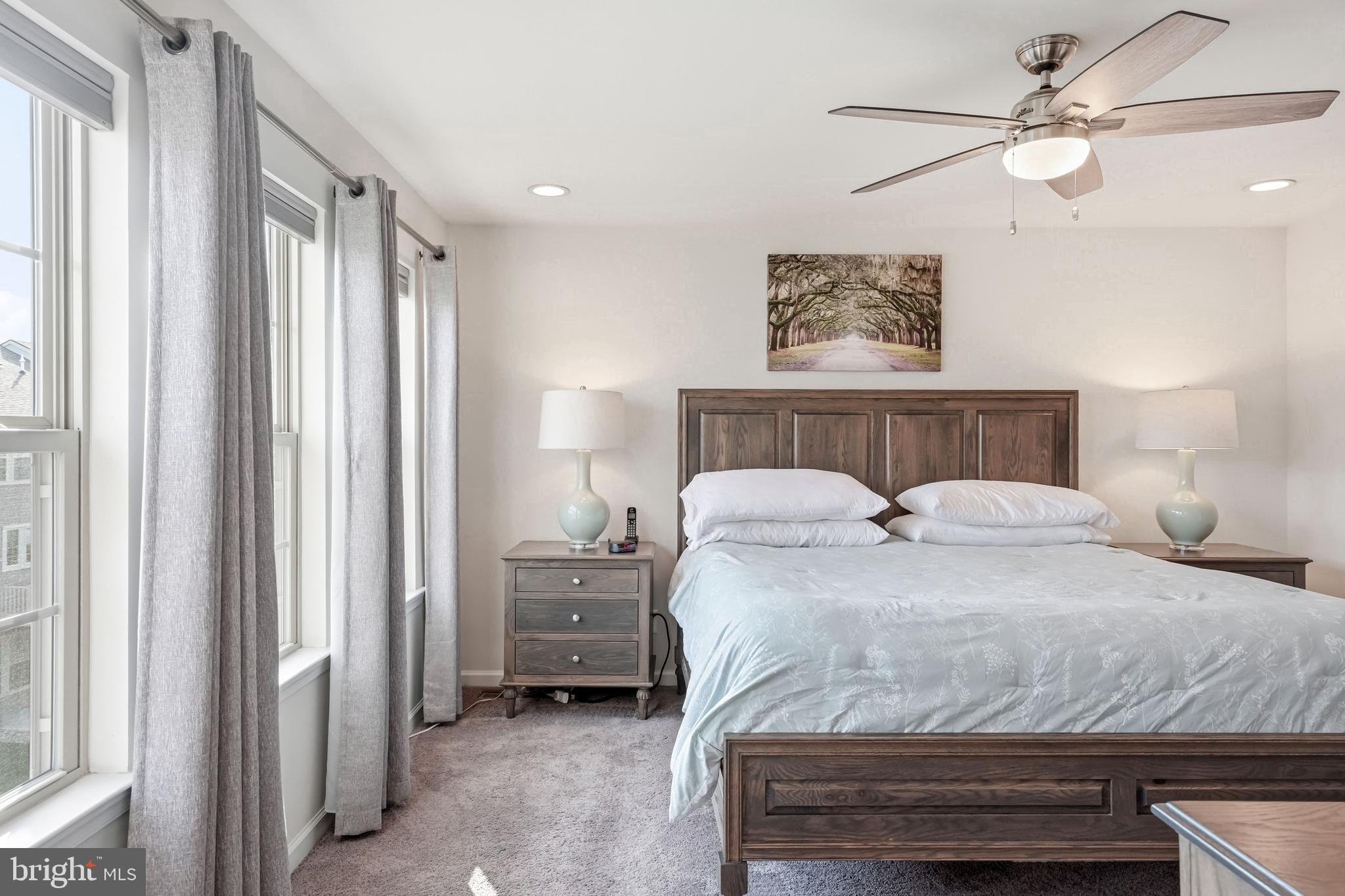 TALL OAKS - Residential
