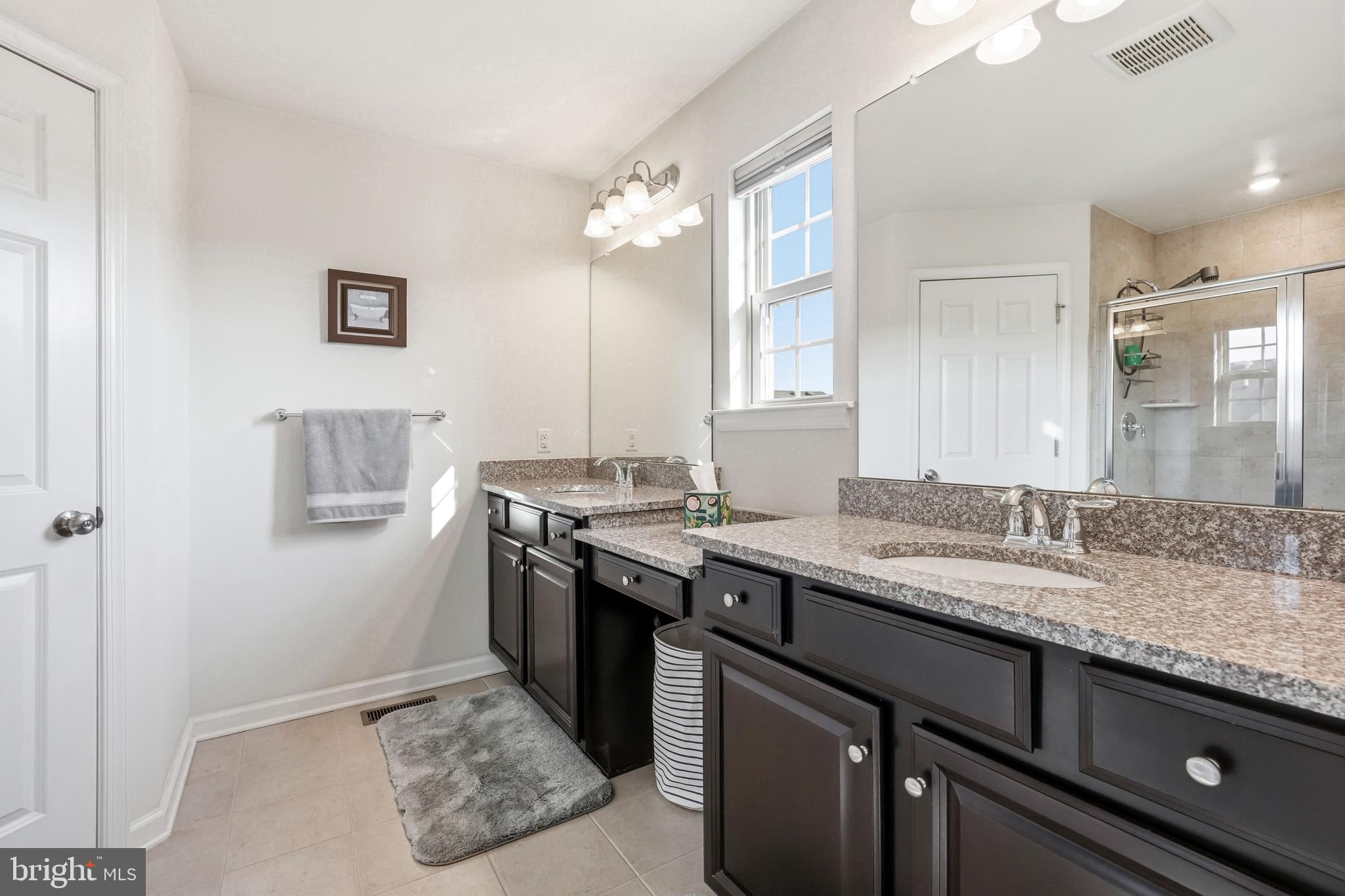 TALL OAKS - Residential