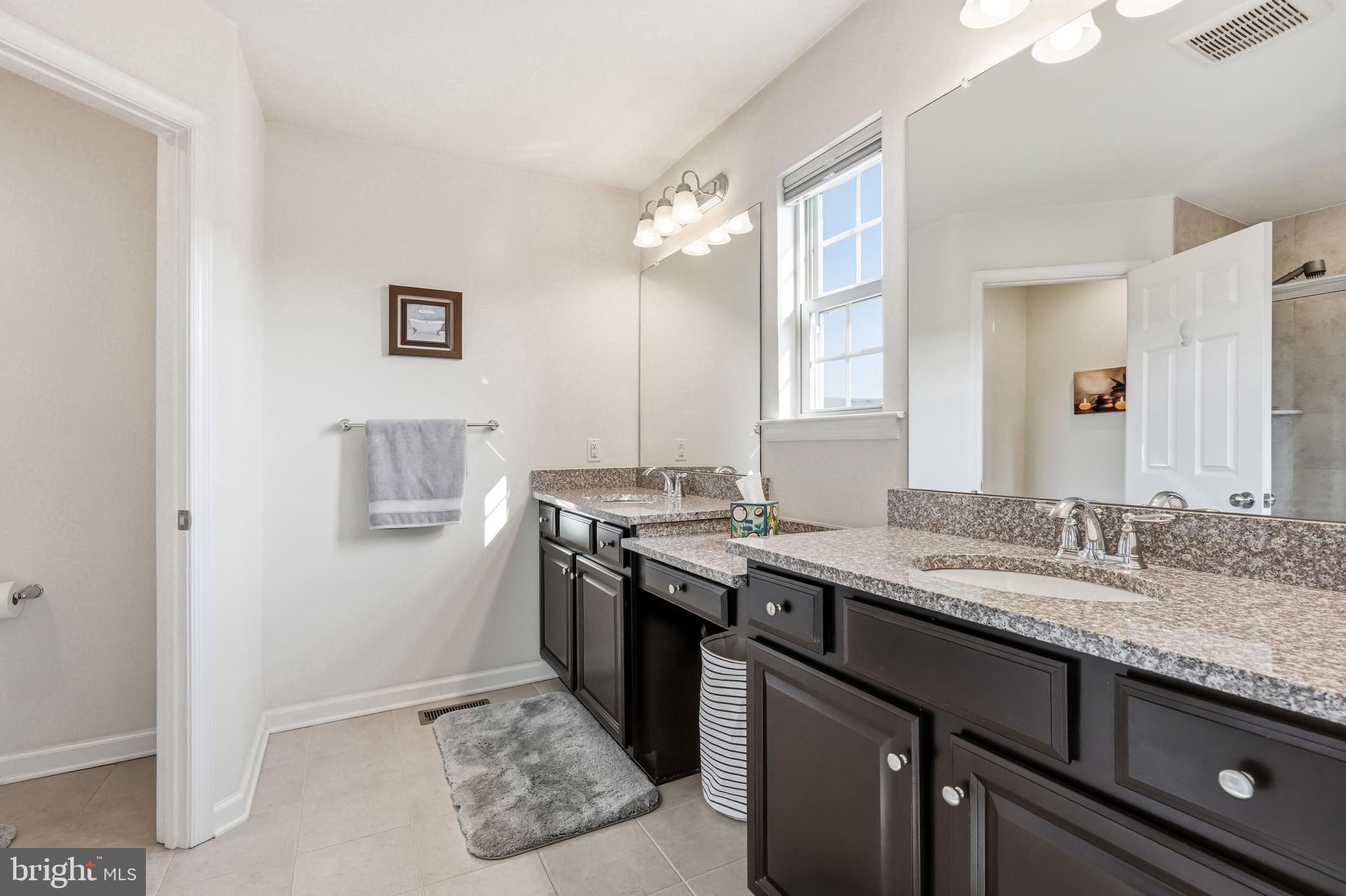 TALL OAKS - Residential