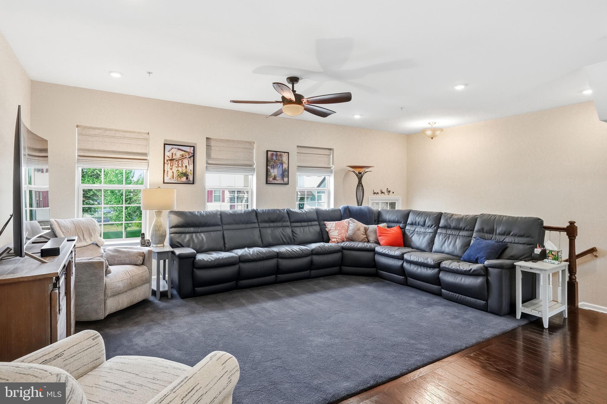 TALL OAKS - Residential