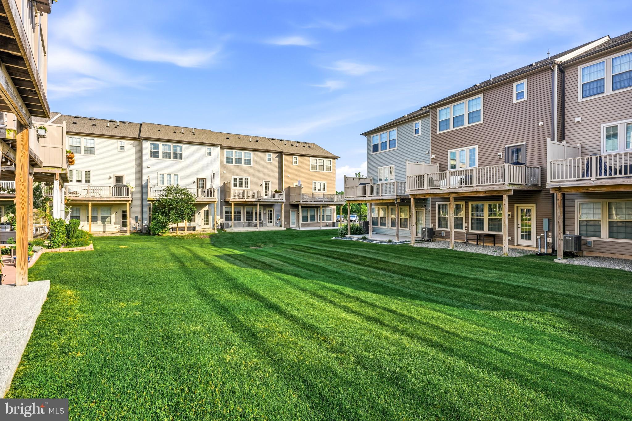 TALL OAKS - Residential