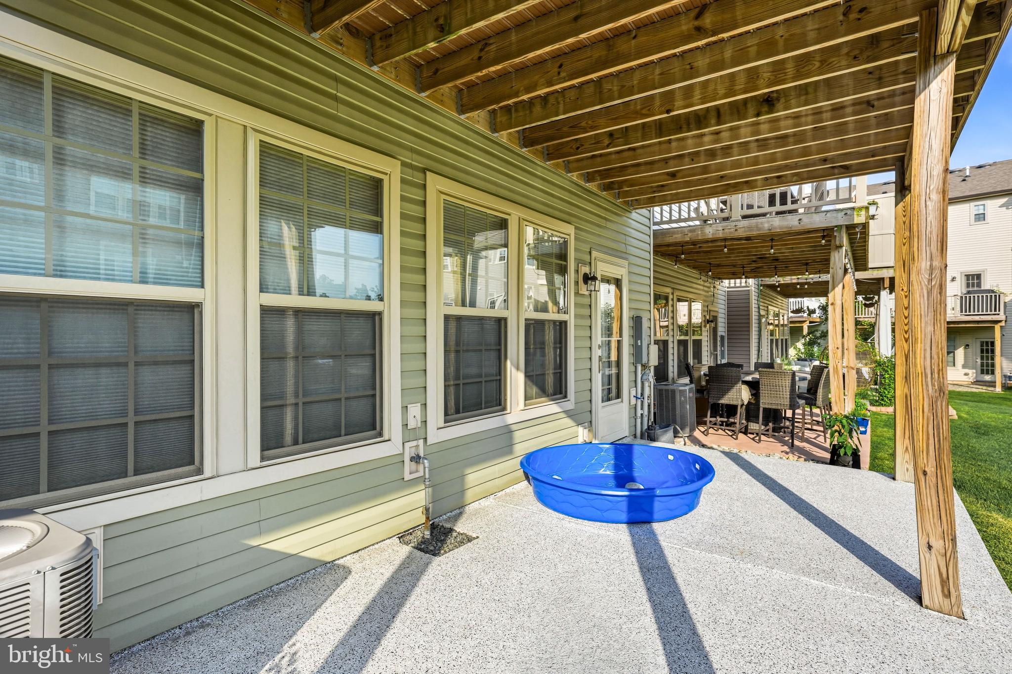 TALL OAKS - Residential
