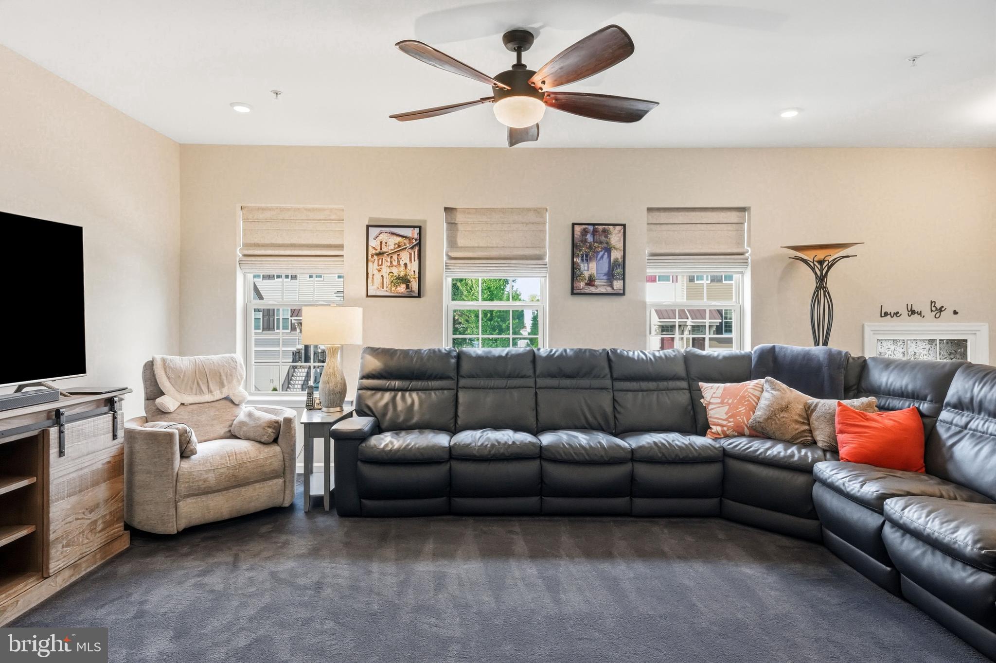 TALL OAKS - Residential
