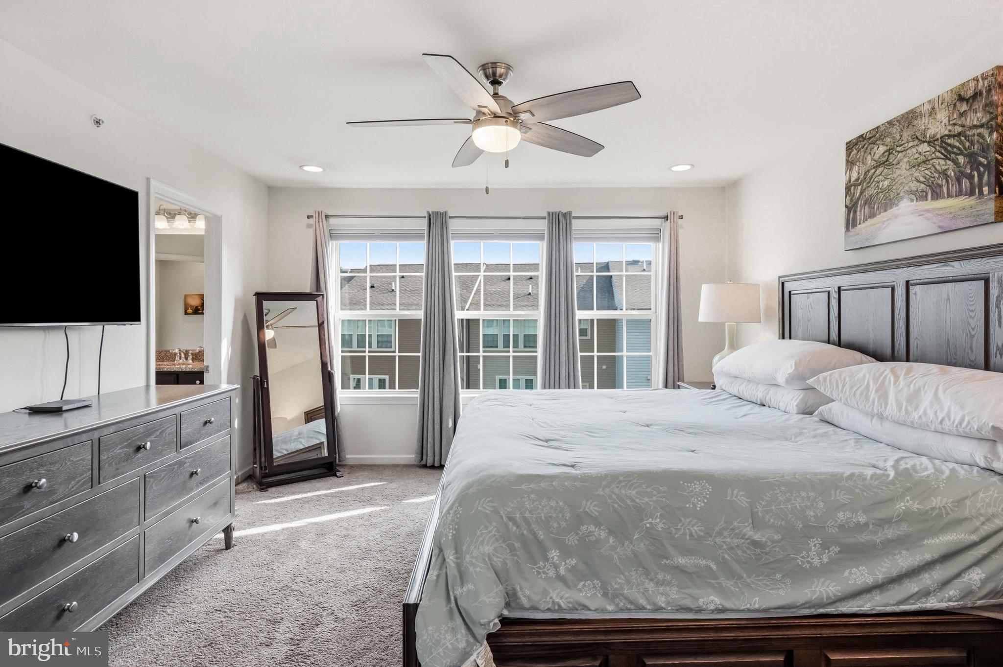 TALL OAKS - Residential
