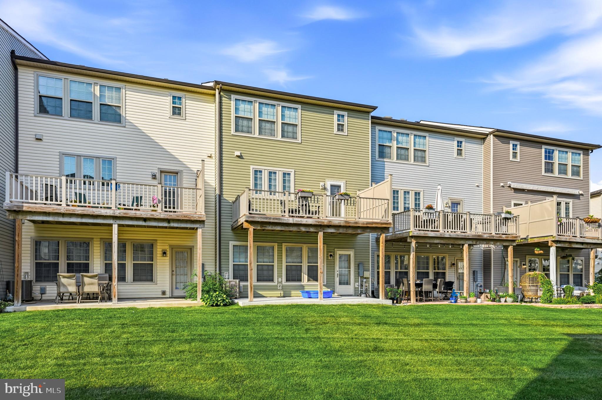 TALL OAKS - Residential