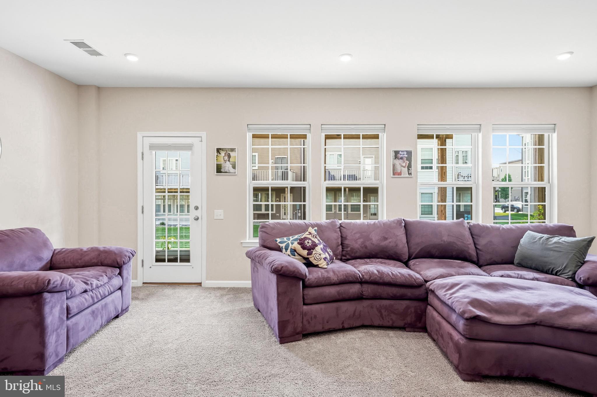 TALL OAKS - Residential