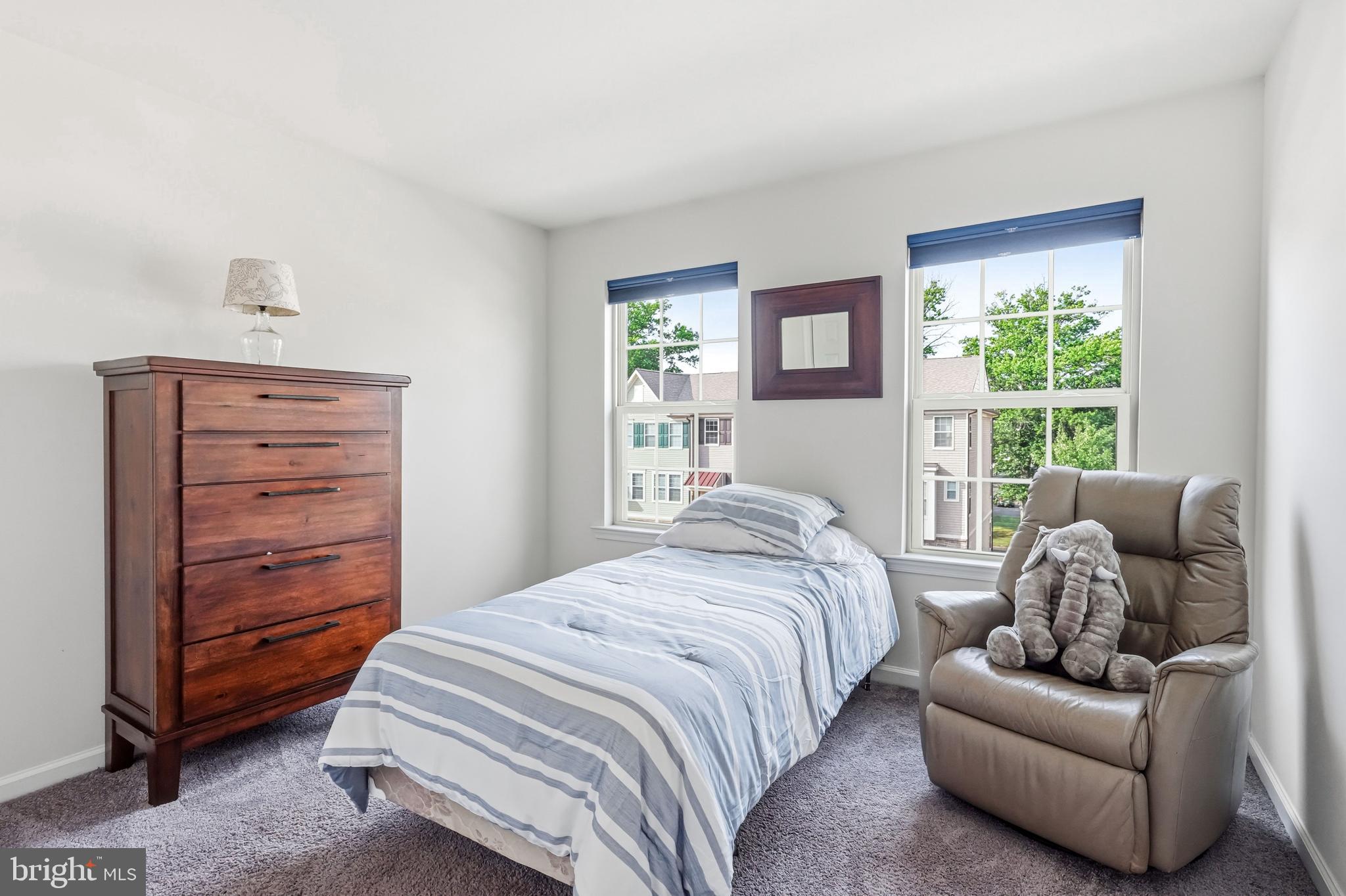 TALL OAKS - Residential