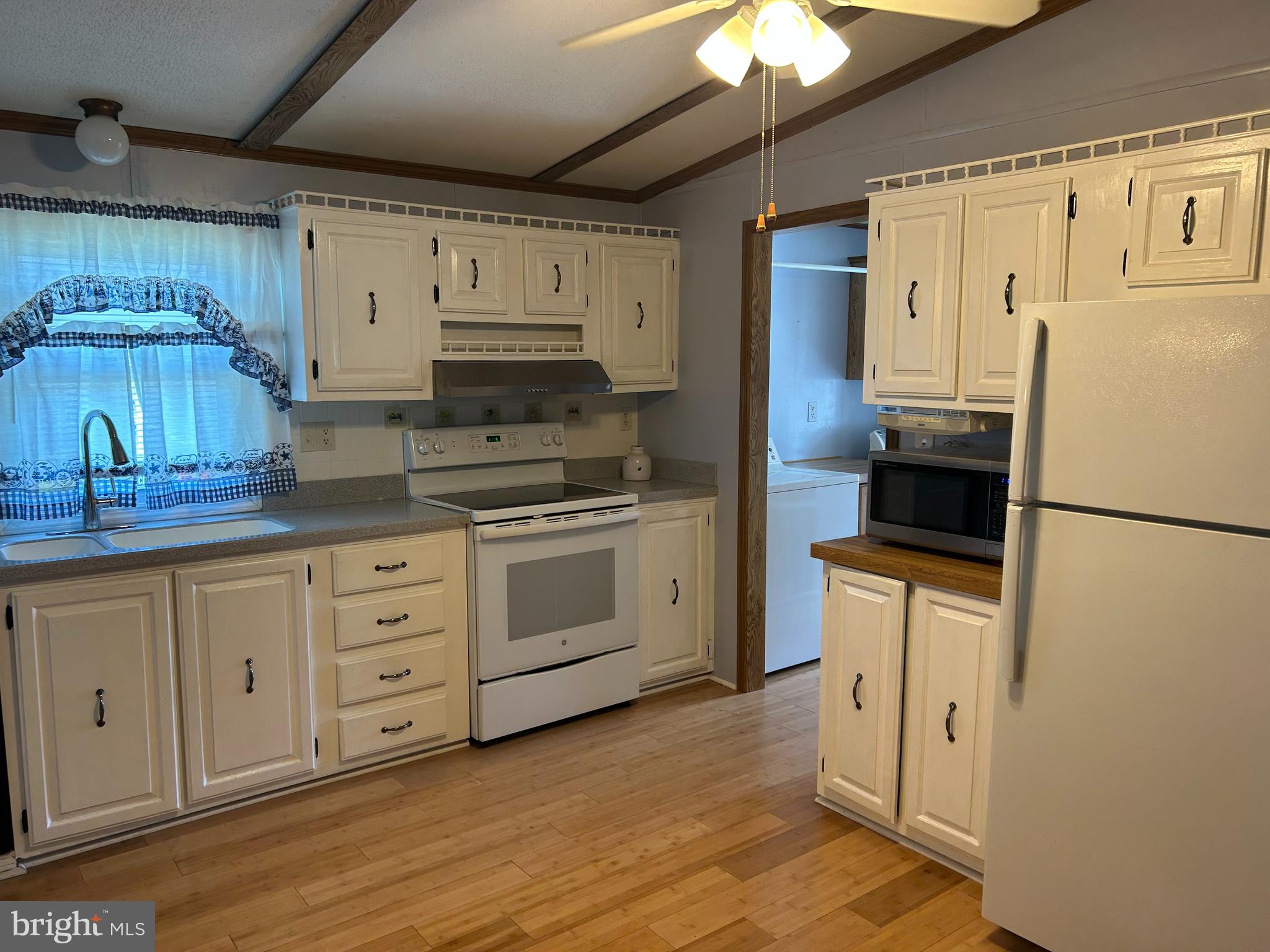WILLIAMS ESTATES - Residential