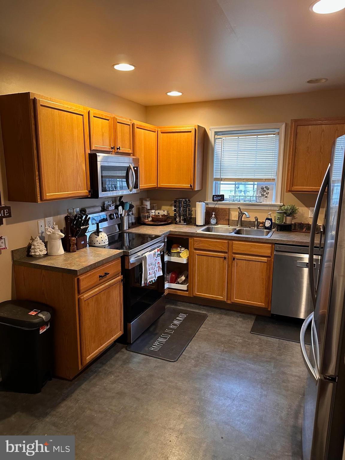 STERLING PLACE - Residential
