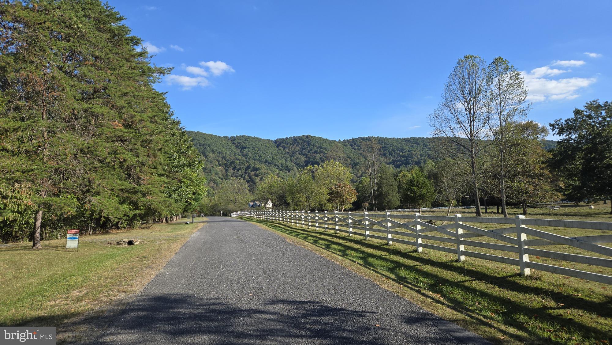 BIRCH CREEK - Land