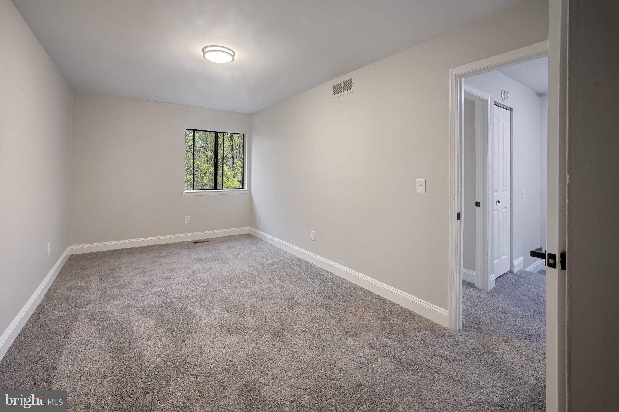 KIMBERLY WOODS VILLAGE - Residential