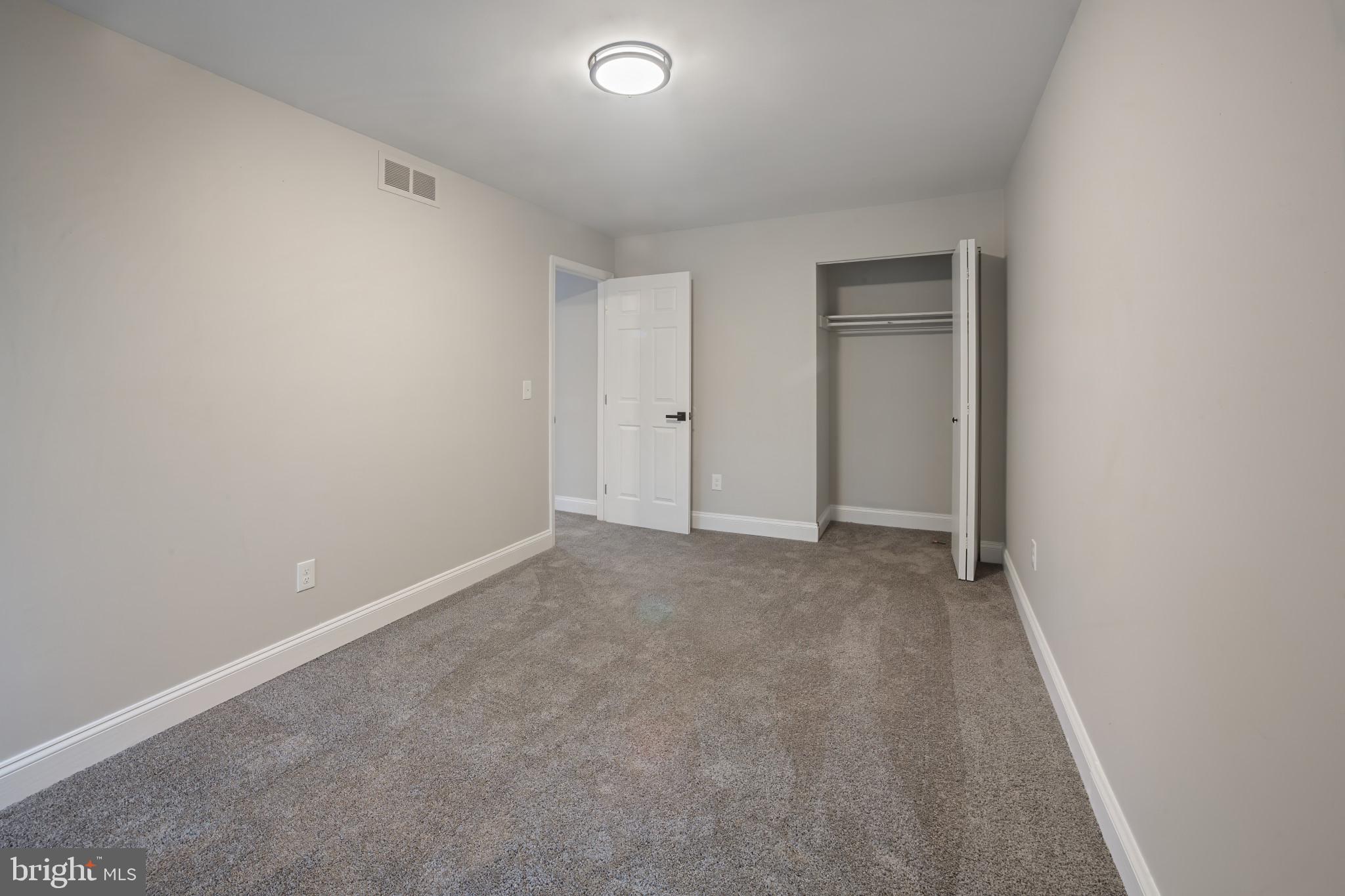 KIMBERLY WOODS VILLAGE - Residential
