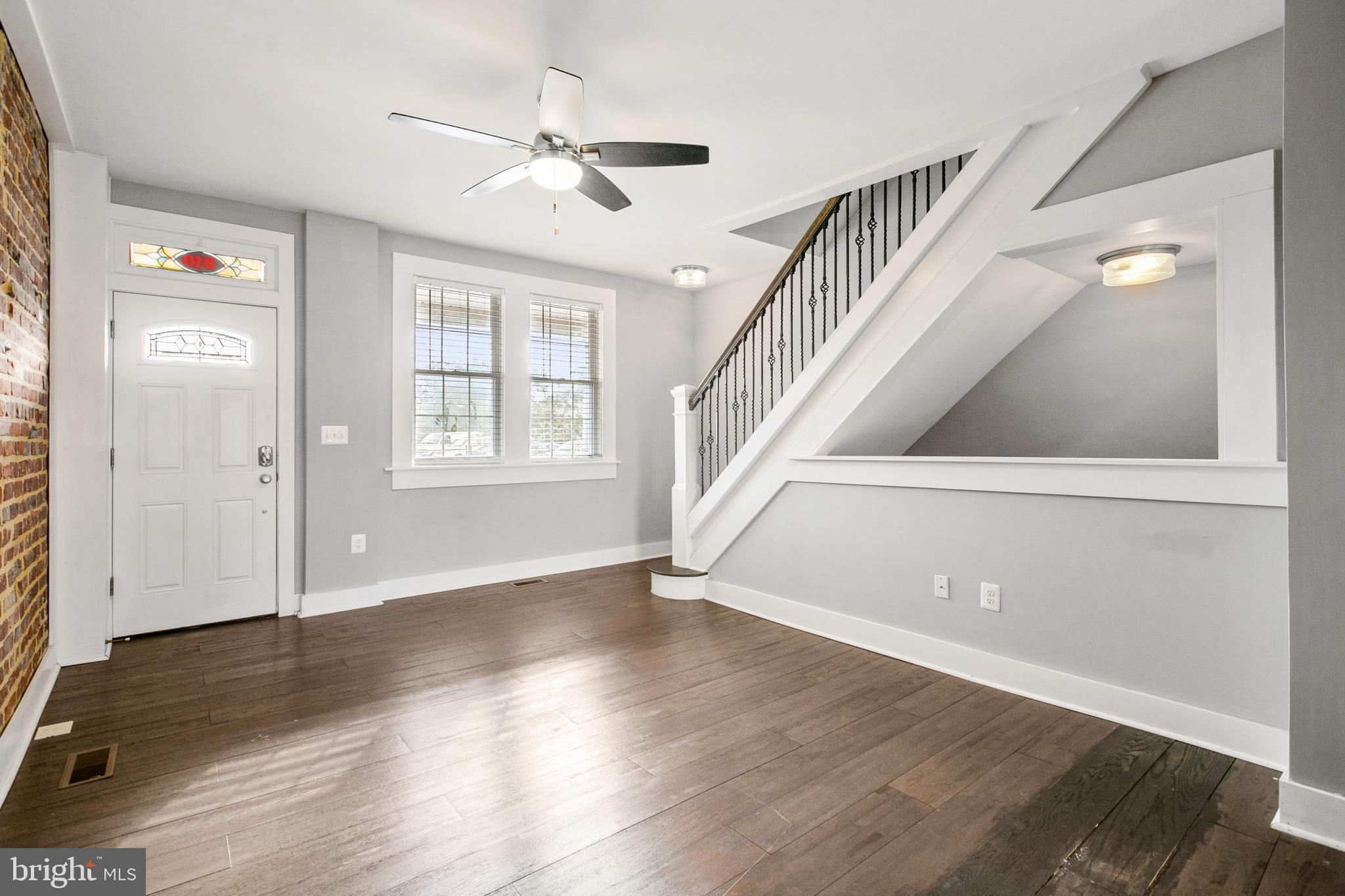 GREEKTOWN - Residential Lease