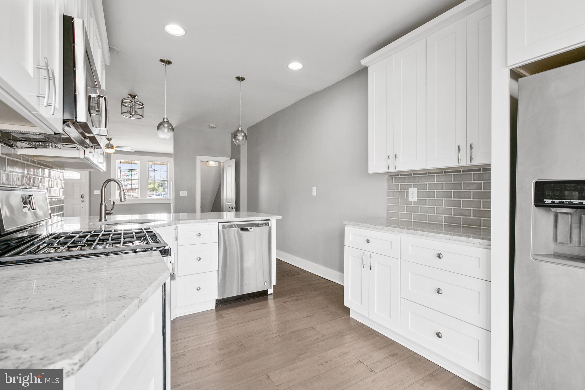 GREEKTOWN - Residential Lease