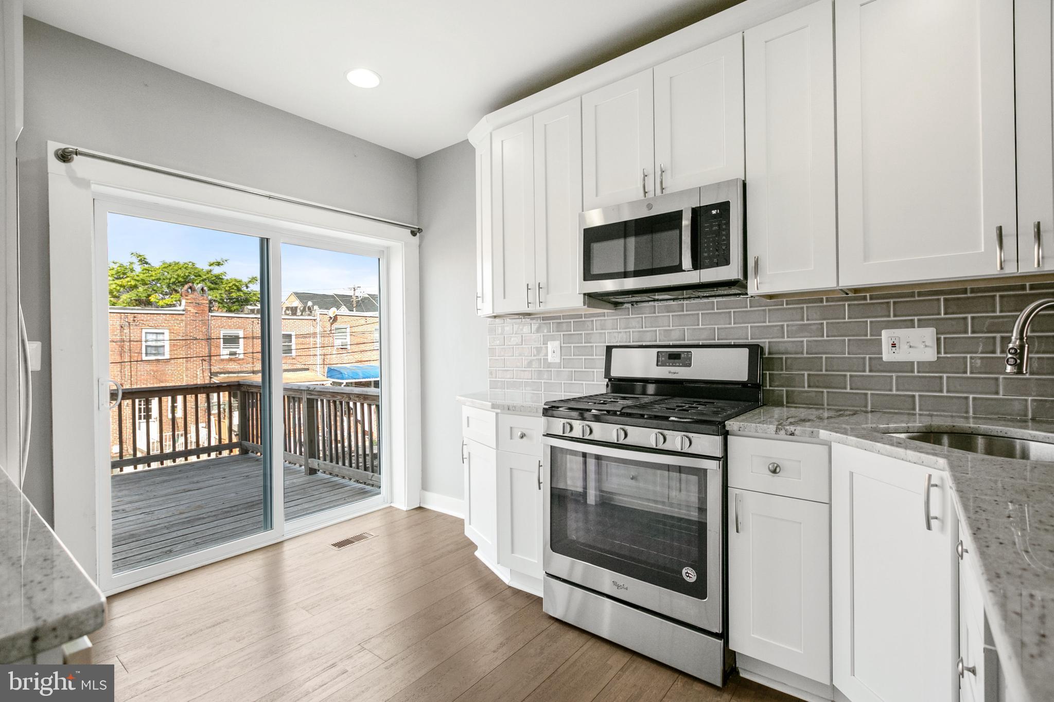 GREEKTOWN - Residential Lease
