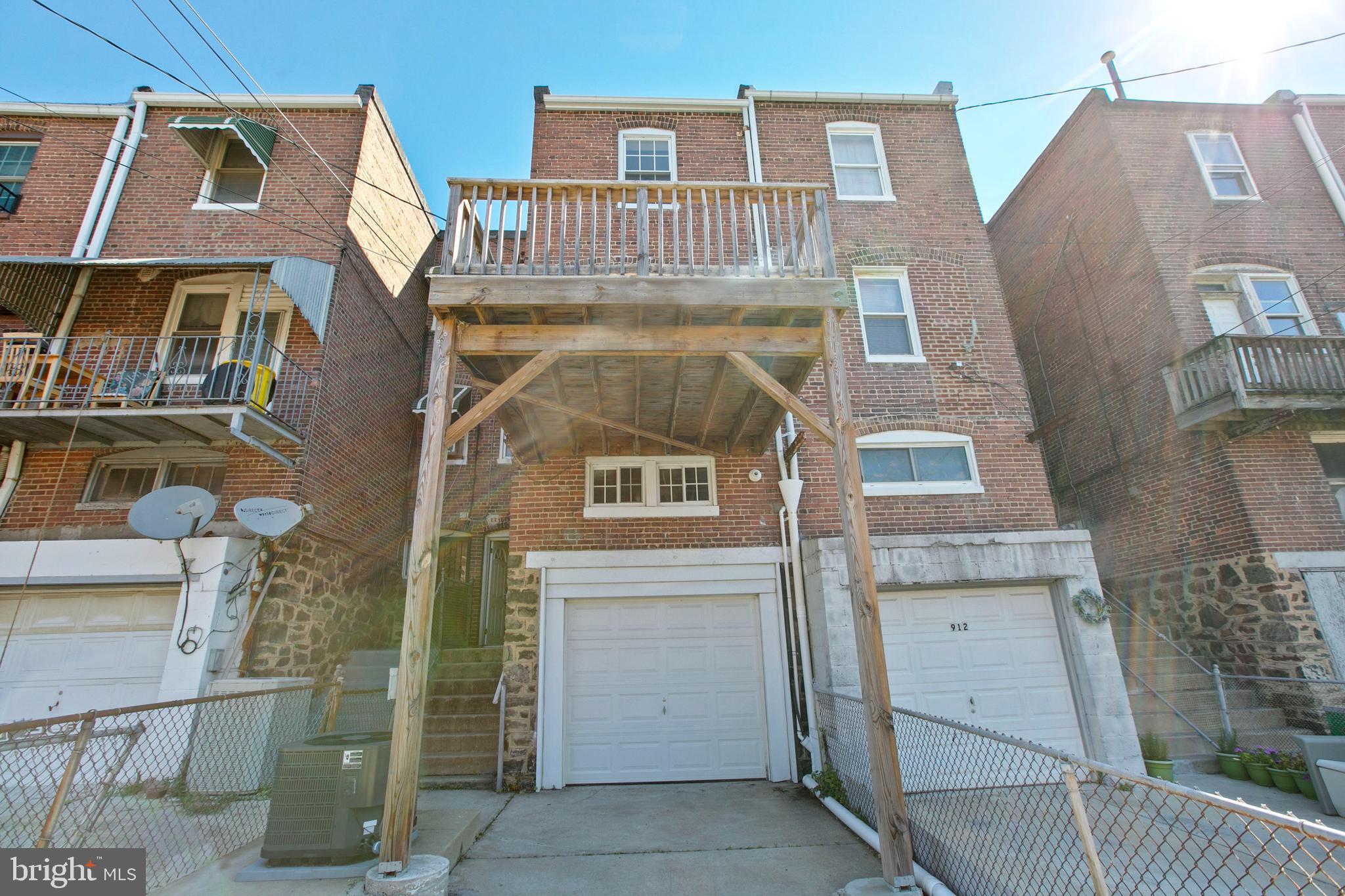 GREEKTOWN - Residential Lease