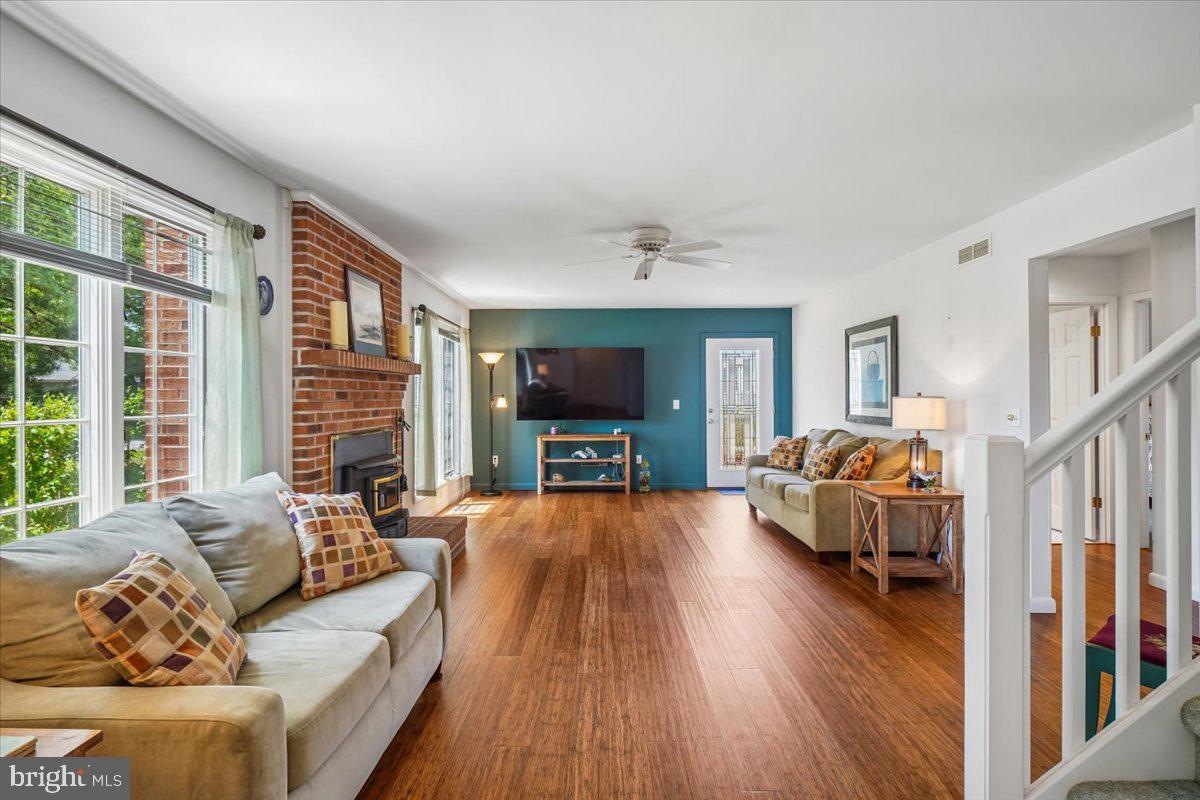 WHITES CREEK MANOR - Residential