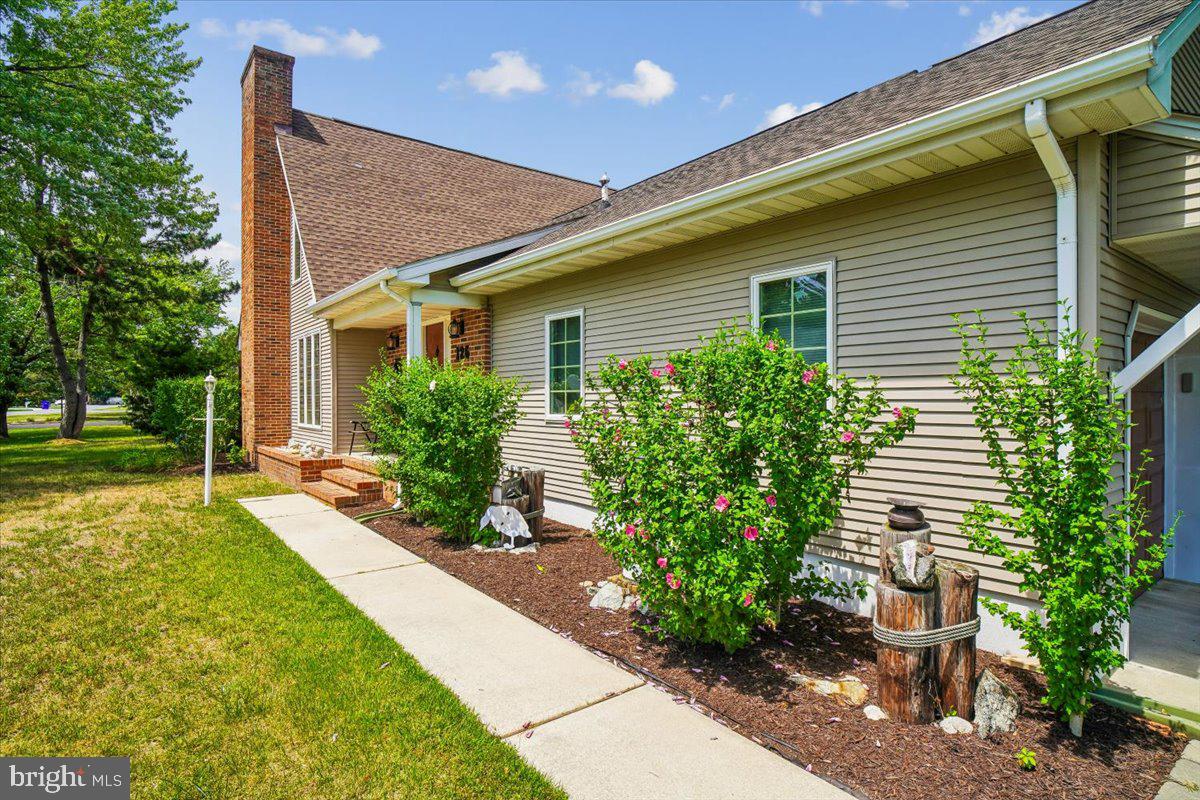 WHITES CREEK MANOR - Residential