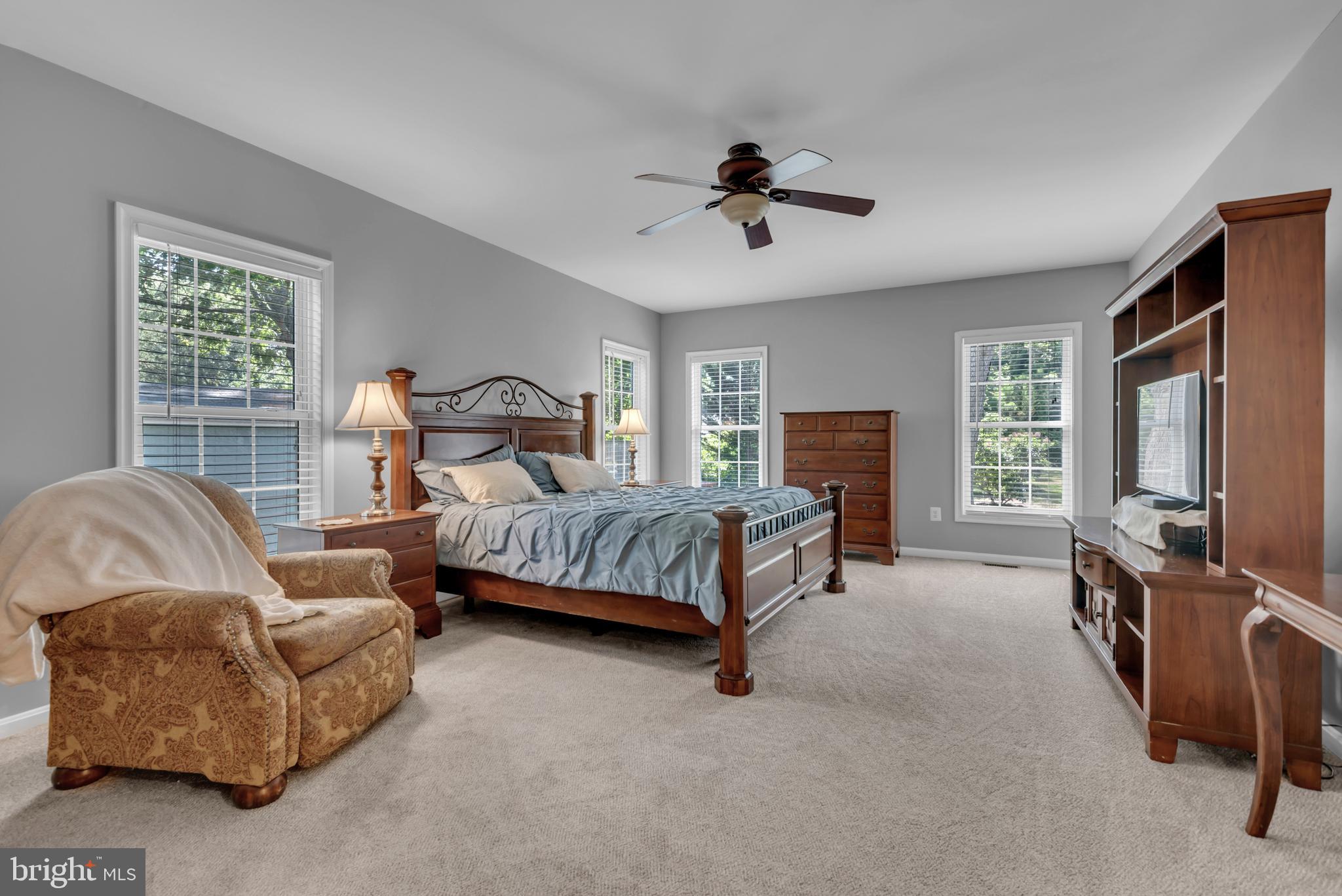LAKE SHORE - Residential