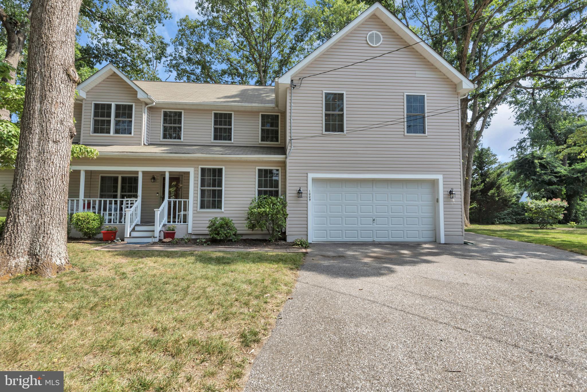 LAKE SHORE - Residential