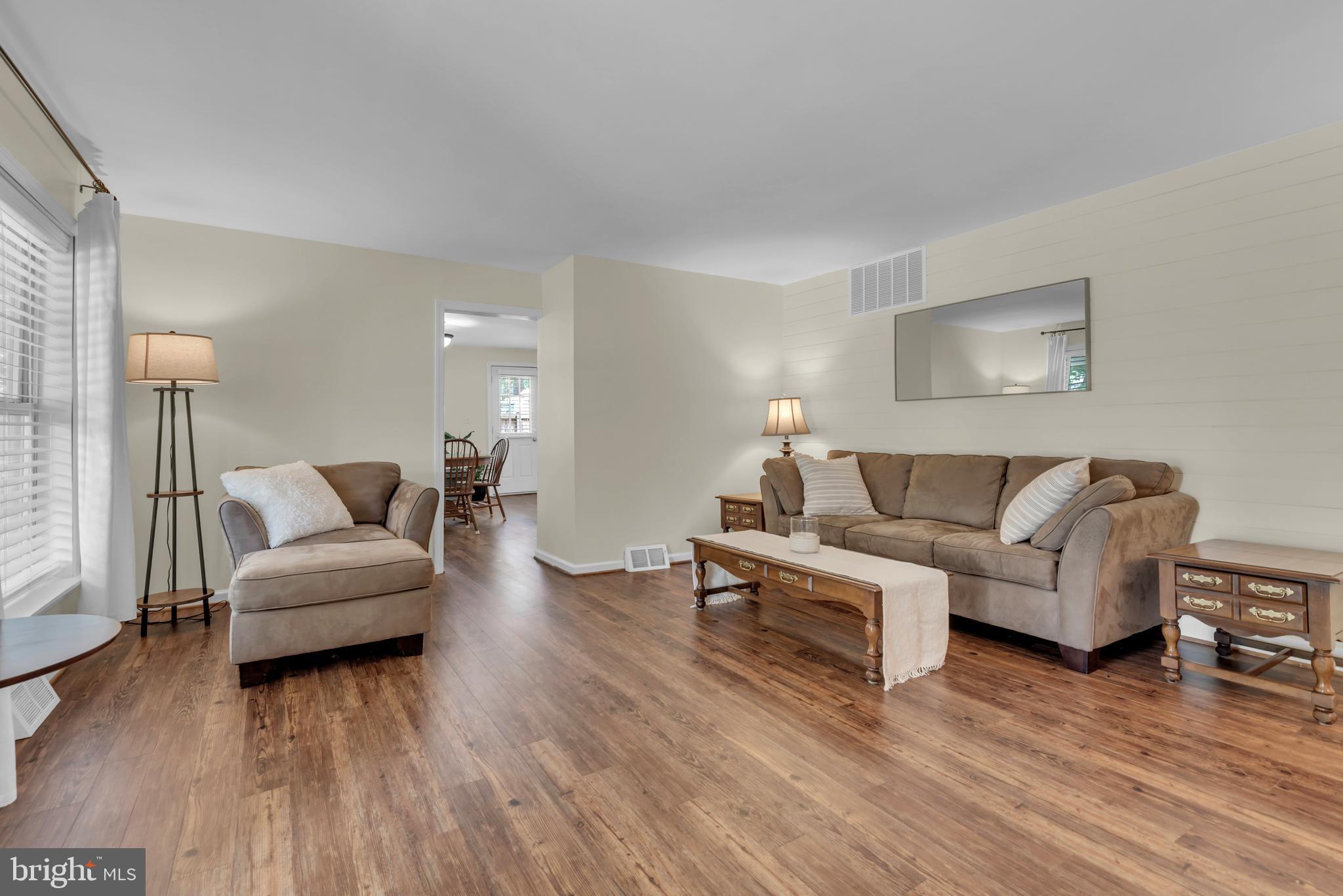 LAKE SHORE - Residential