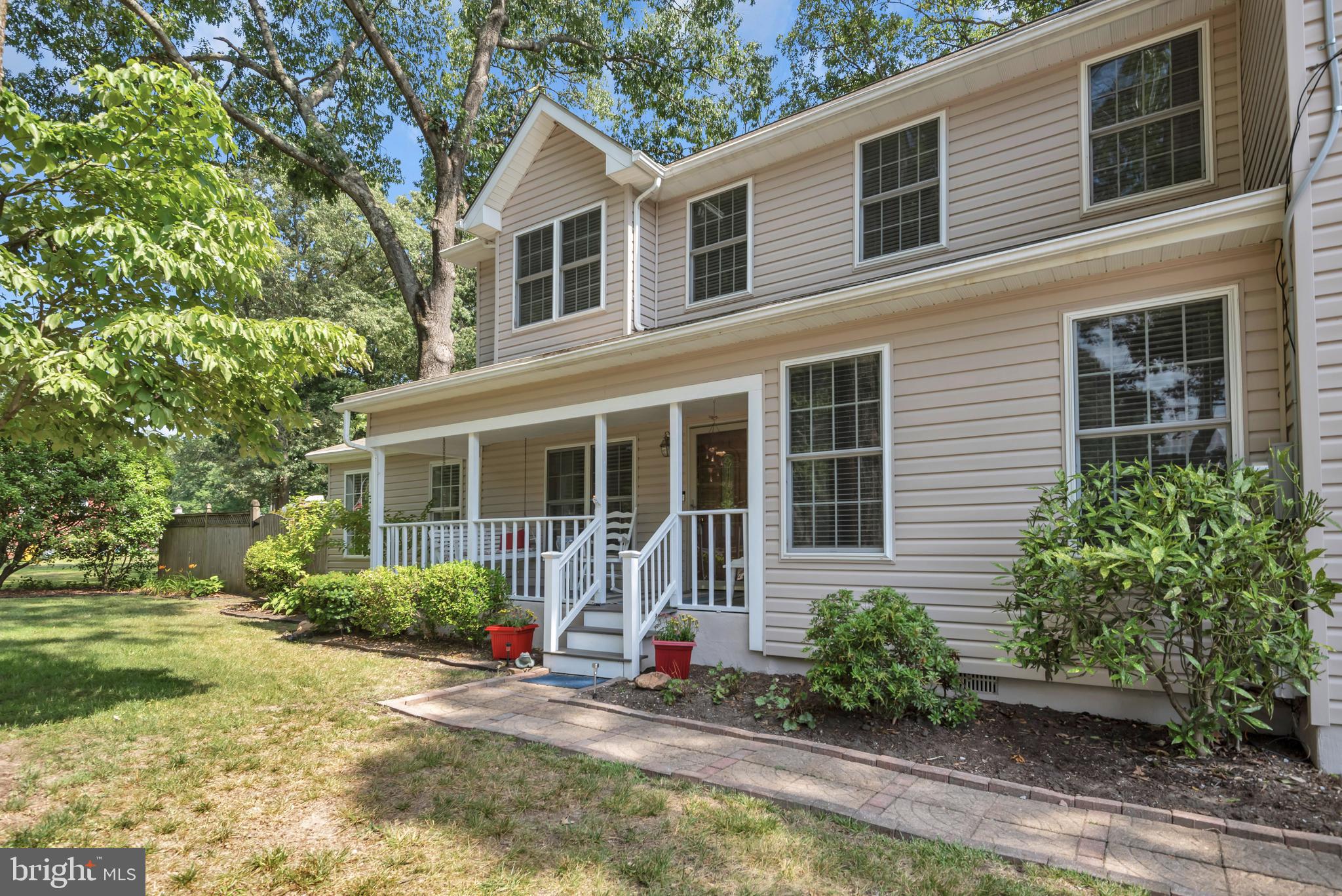 LAKE SHORE - Residential