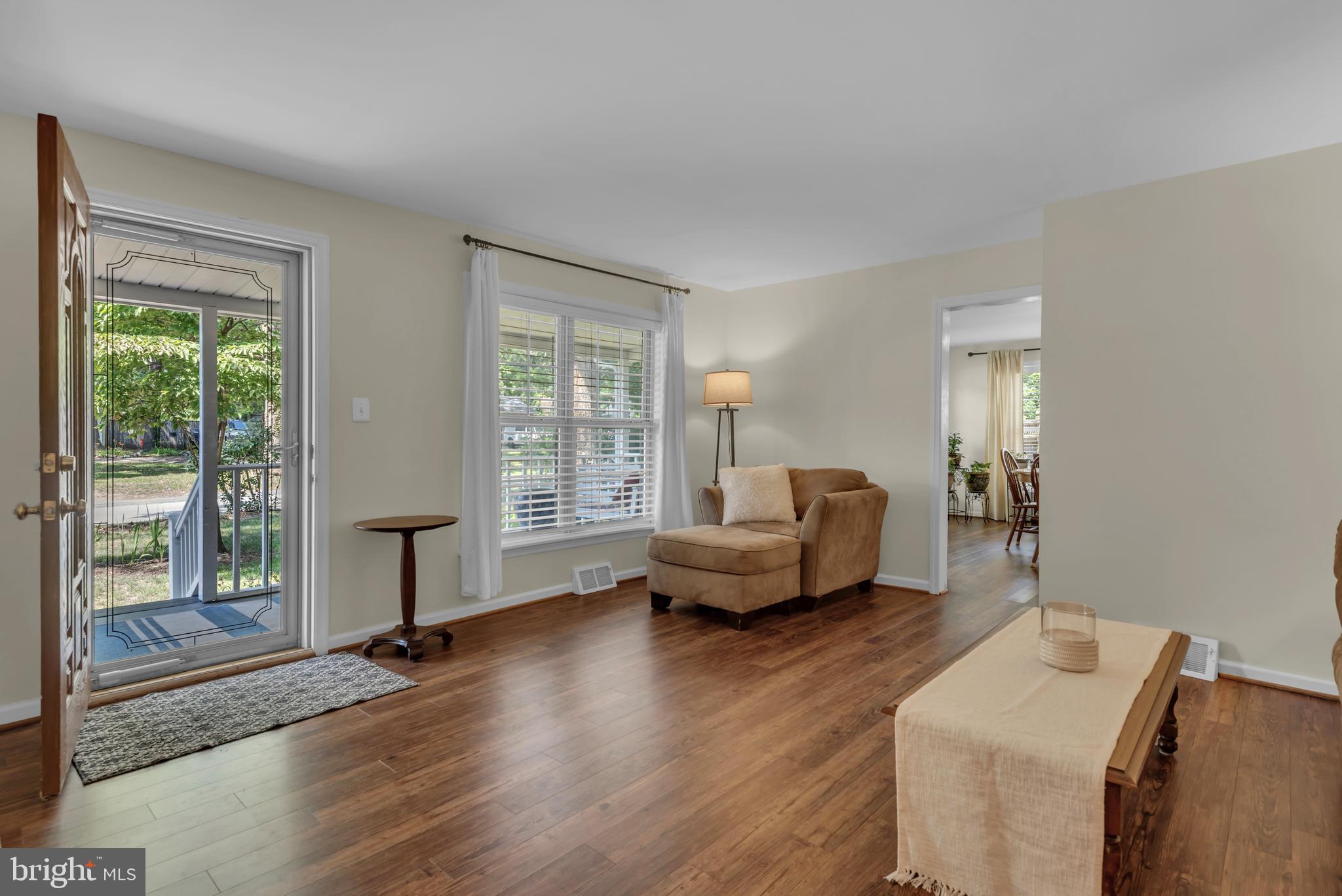LAKE SHORE - Residential