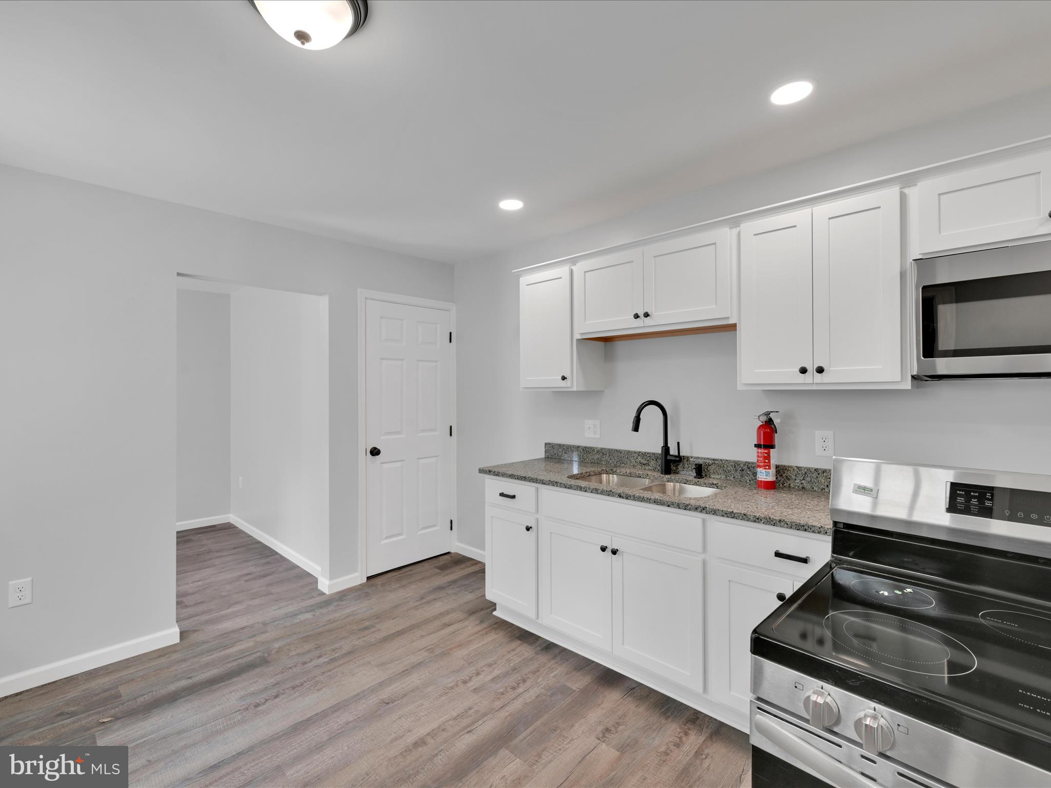 PINE GROVE - Residential Lease