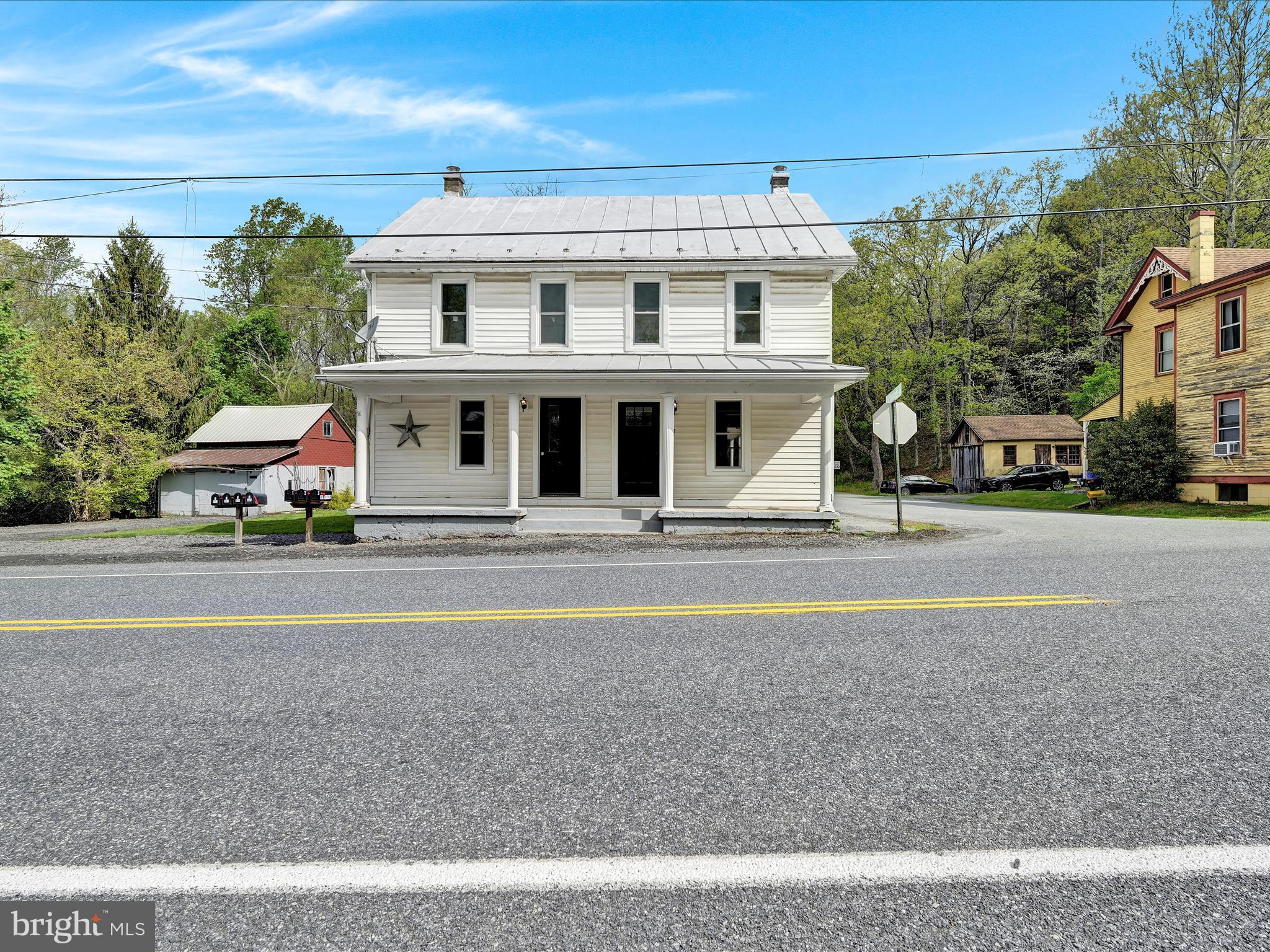 PINE GROVE - Residential Lease