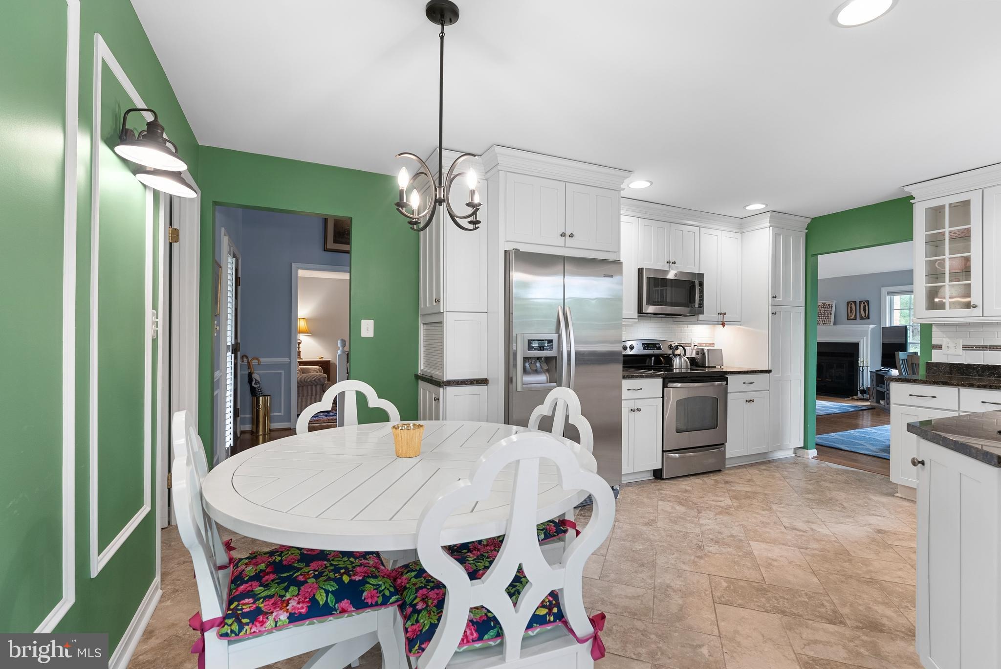 THE MEADOWS OF GREEN SPRING - Residential