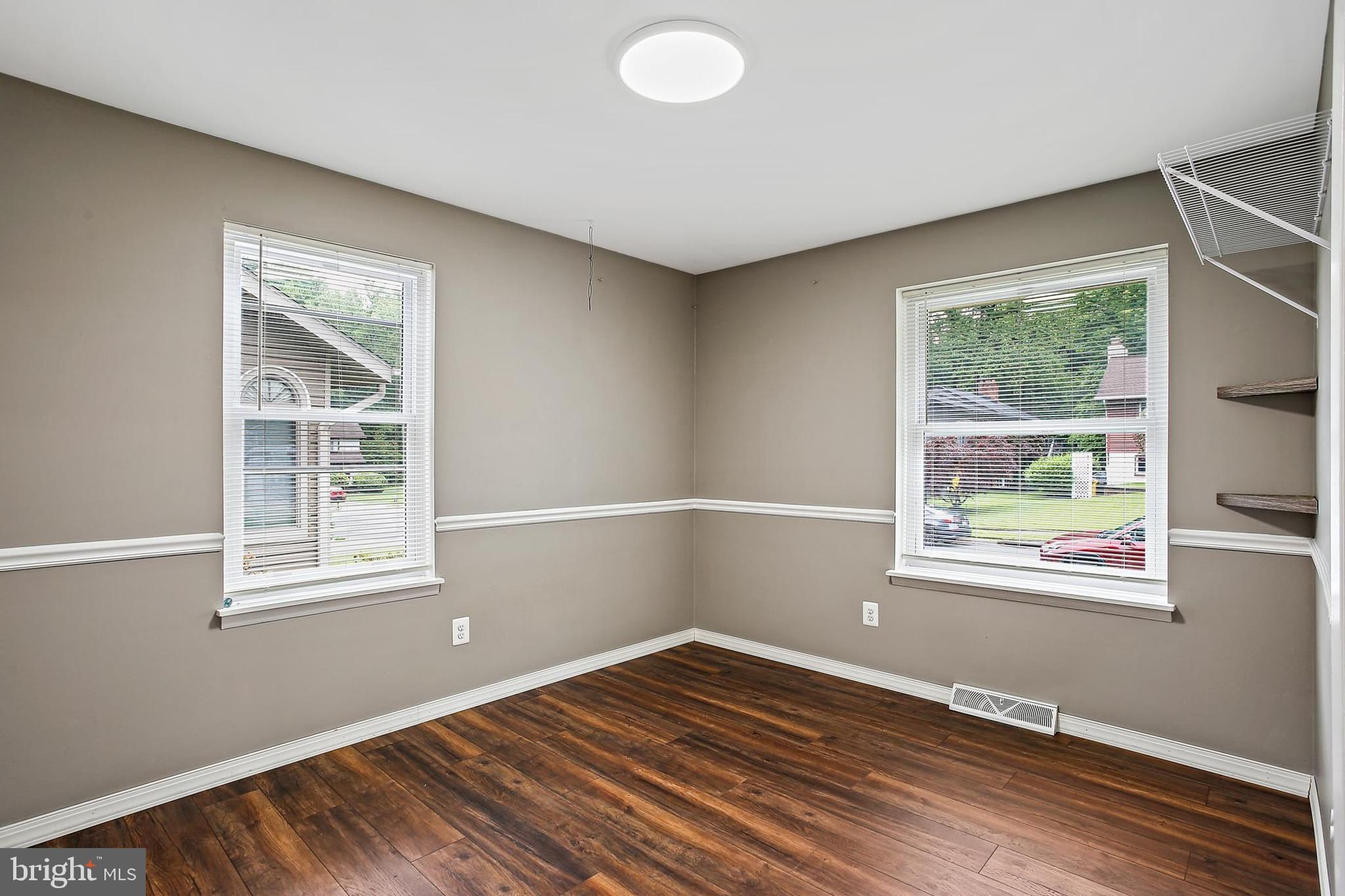 KINGSTON HEIGHTS - Residential