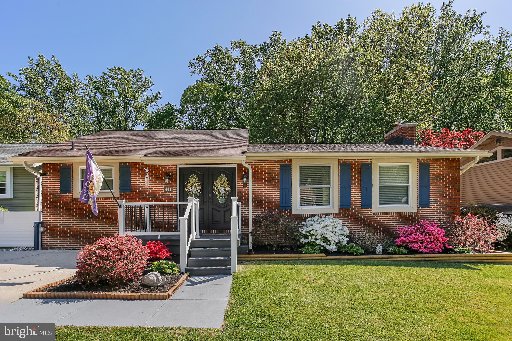 Welcome to 441 Kingwood Road, a charming single-family home nestled in the heart of Linthicum Heights! This beautiful home offers 3 bedrooms, 2 full bathrooms and a half bath on the Lower level, providing ample space for comfortable living. The main level features an open spacious living area with high ceilings, perfect for entertaining guests or relaxing with family. The kitchen is updated with granite counters and offers plenty of cabinet space for all your culinary needs. The finished basement with New LVP flooring provides additional living space, ideal for a recreation room, home office, or guest suite. Step outside to a private fenced in backyard, perfect for outdoor activities and gatherings on the deck. Located on a quiet court in a peaceful neighborhood, this home is conveniently close to local amenities, schools, and major commuter routes. Don't miss the opportunity to make this delightful property your new home!
The sellers have received multiple offers and are requesting highest and best submissions by Sunday at 6:00 PM.
