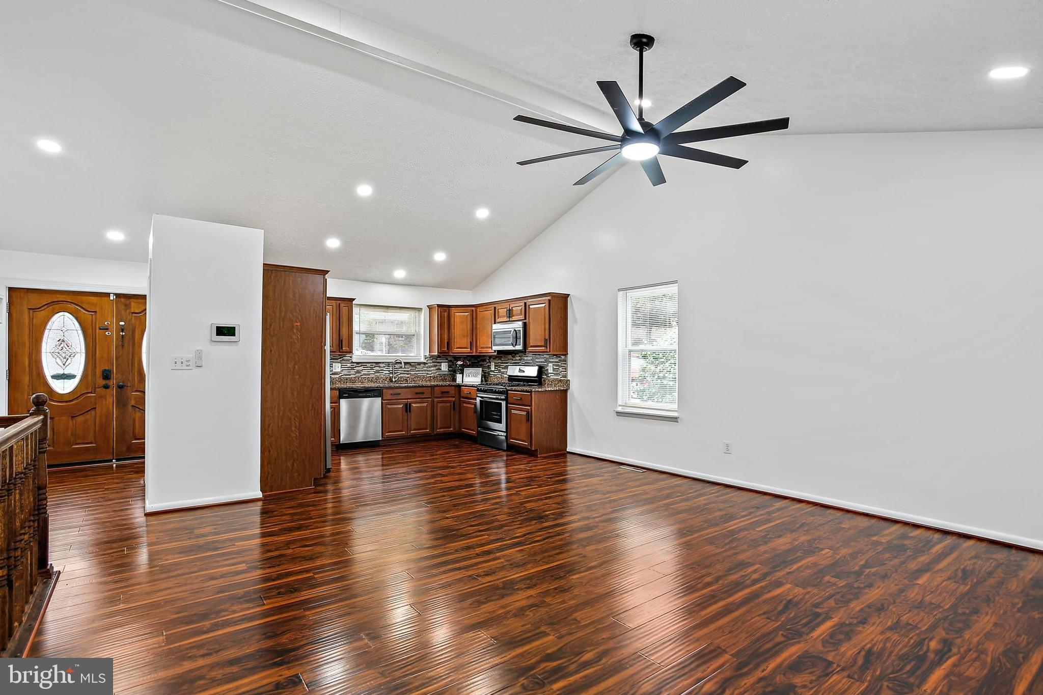 KINGSTON HEIGHTS - Residential