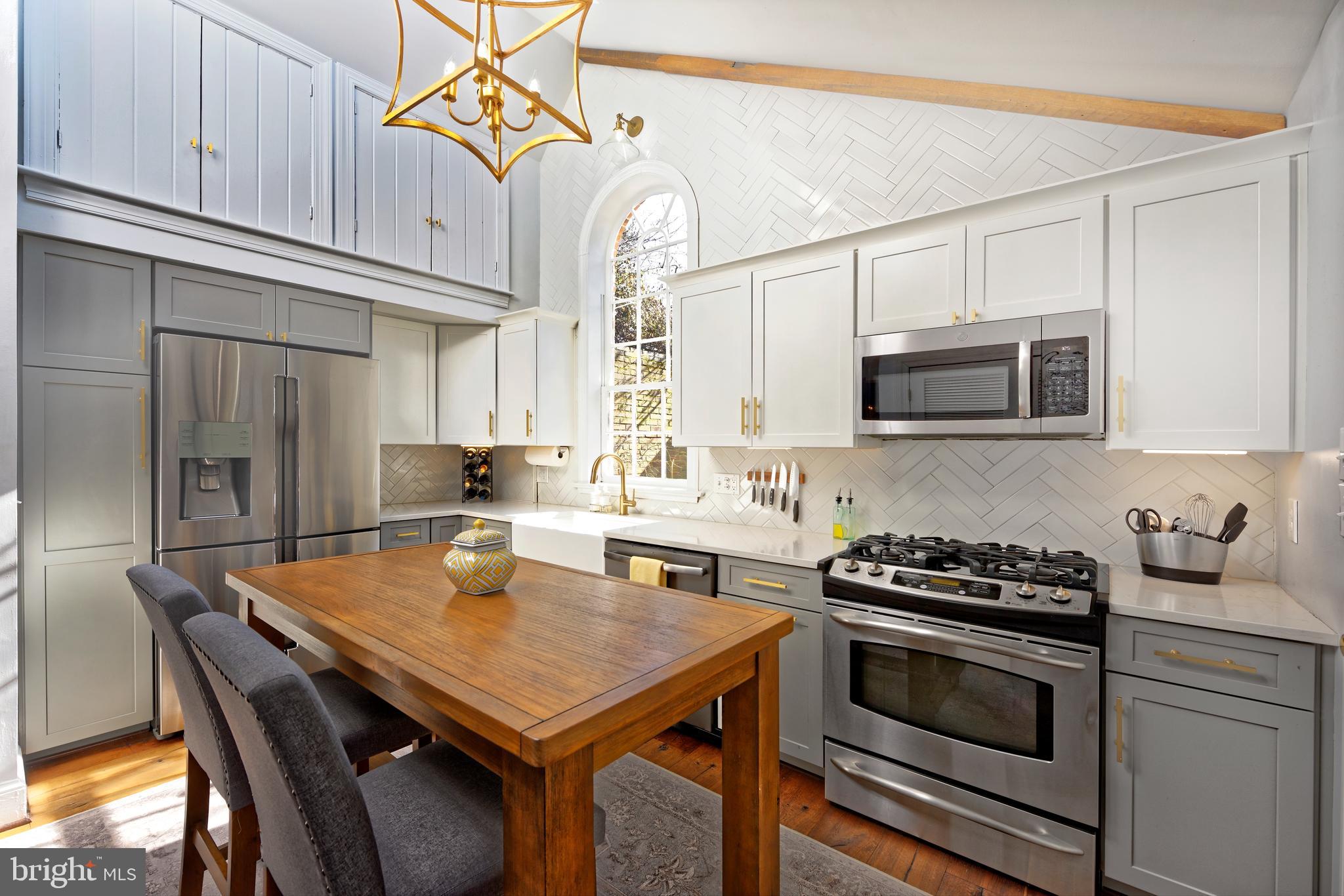 OLD TOWN ALEXANDRIA - Residential