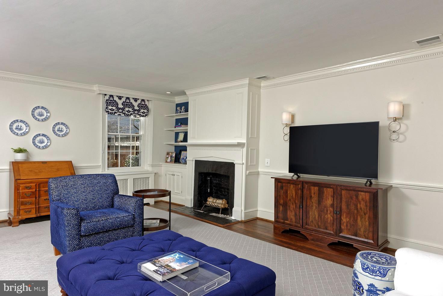 OLD TOWN ALEXANDRIA - Residential