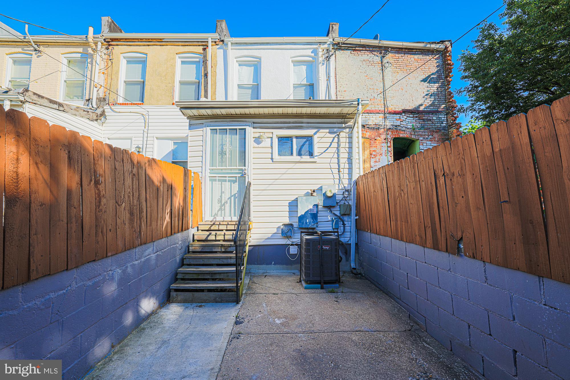WASHINGTON VILLAGE - Residential