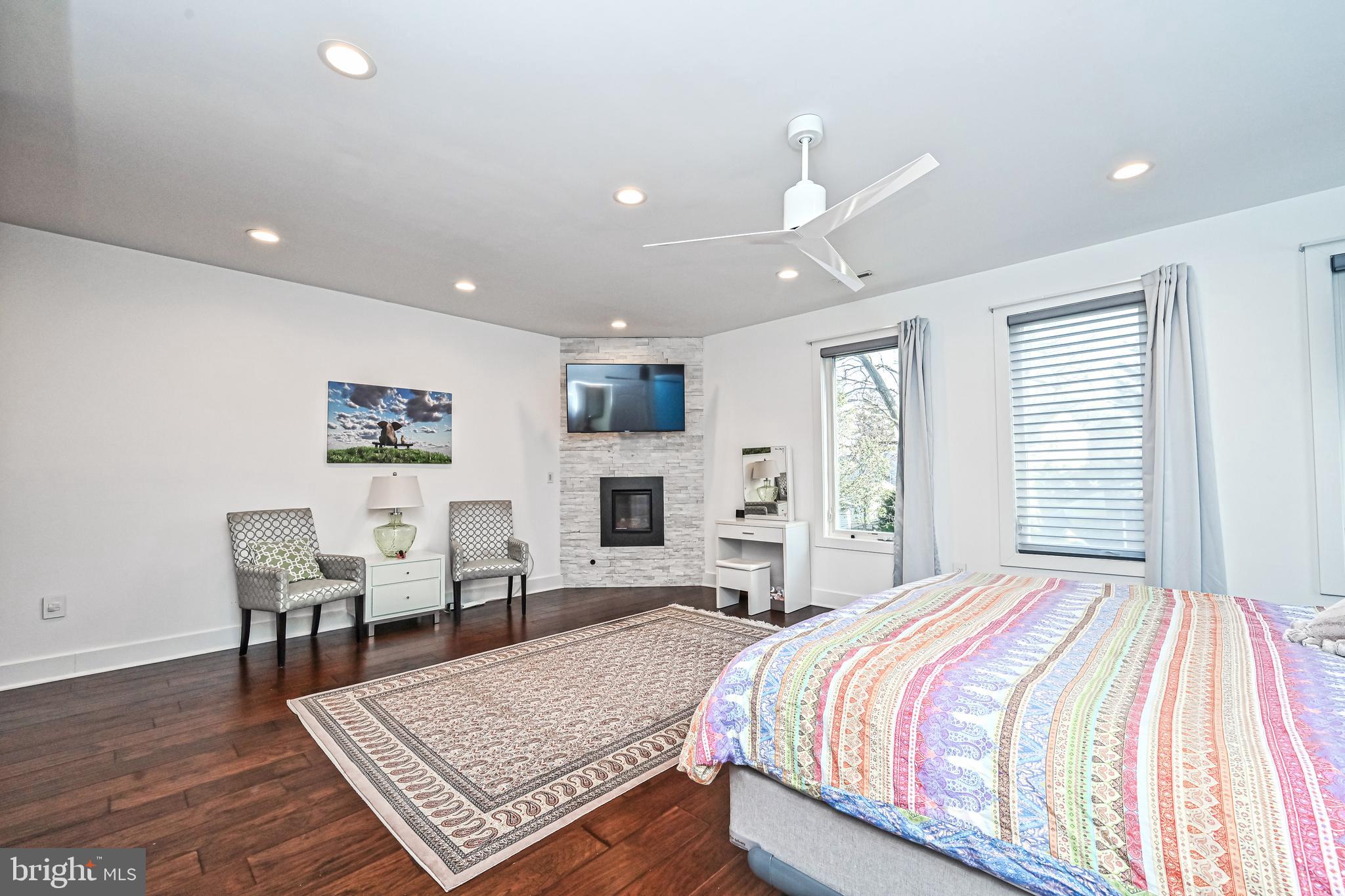 PIMMIT HILLS - Residential