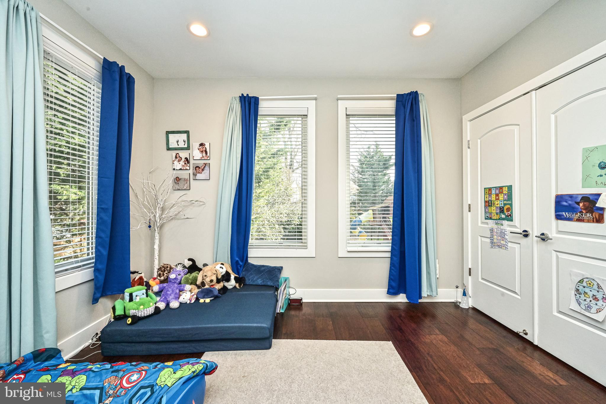 PIMMIT HILLS - Residential