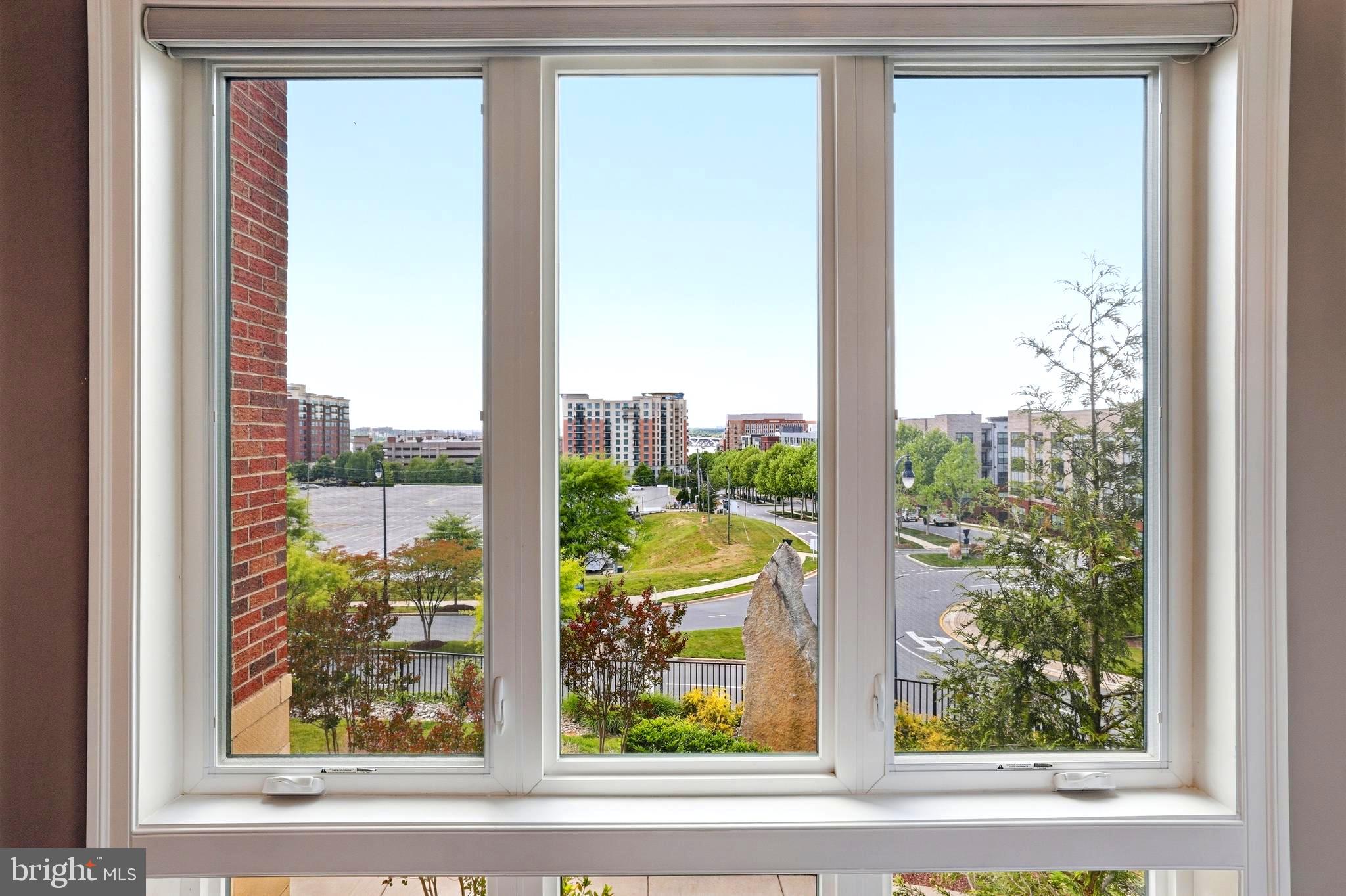 POTOMAC OVERLOOK CONDO - Residential