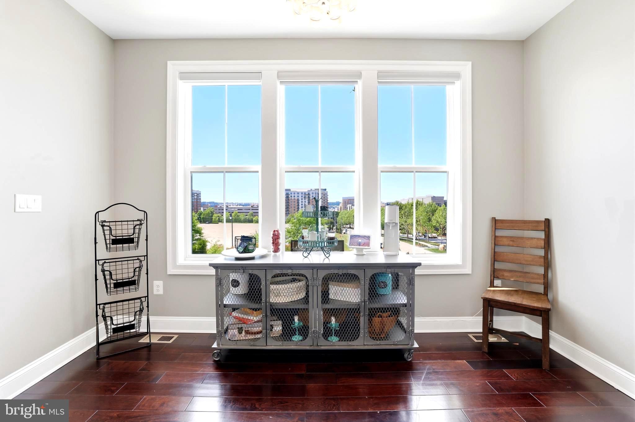 POTOMAC OVERLOOK CONDO - Residential