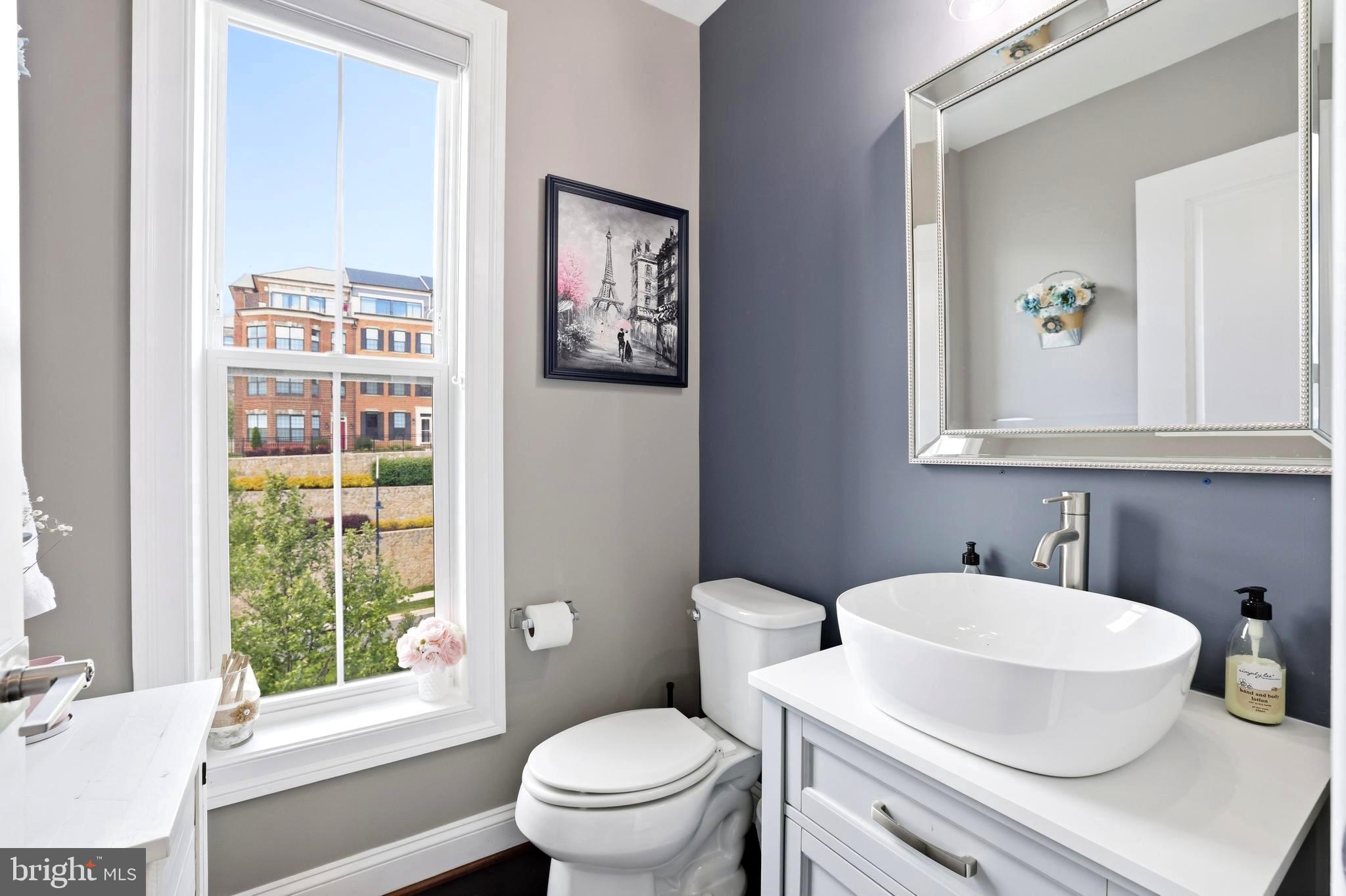 POTOMAC OVERLOOK CONDO - Residential