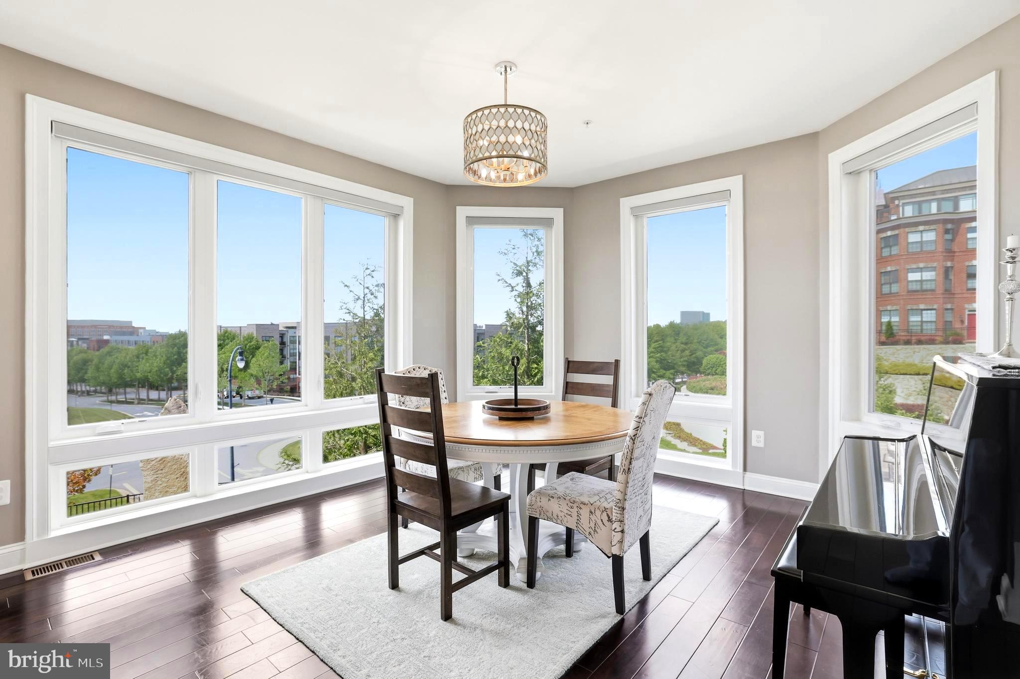POTOMAC OVERLOOK CONDO - Residential