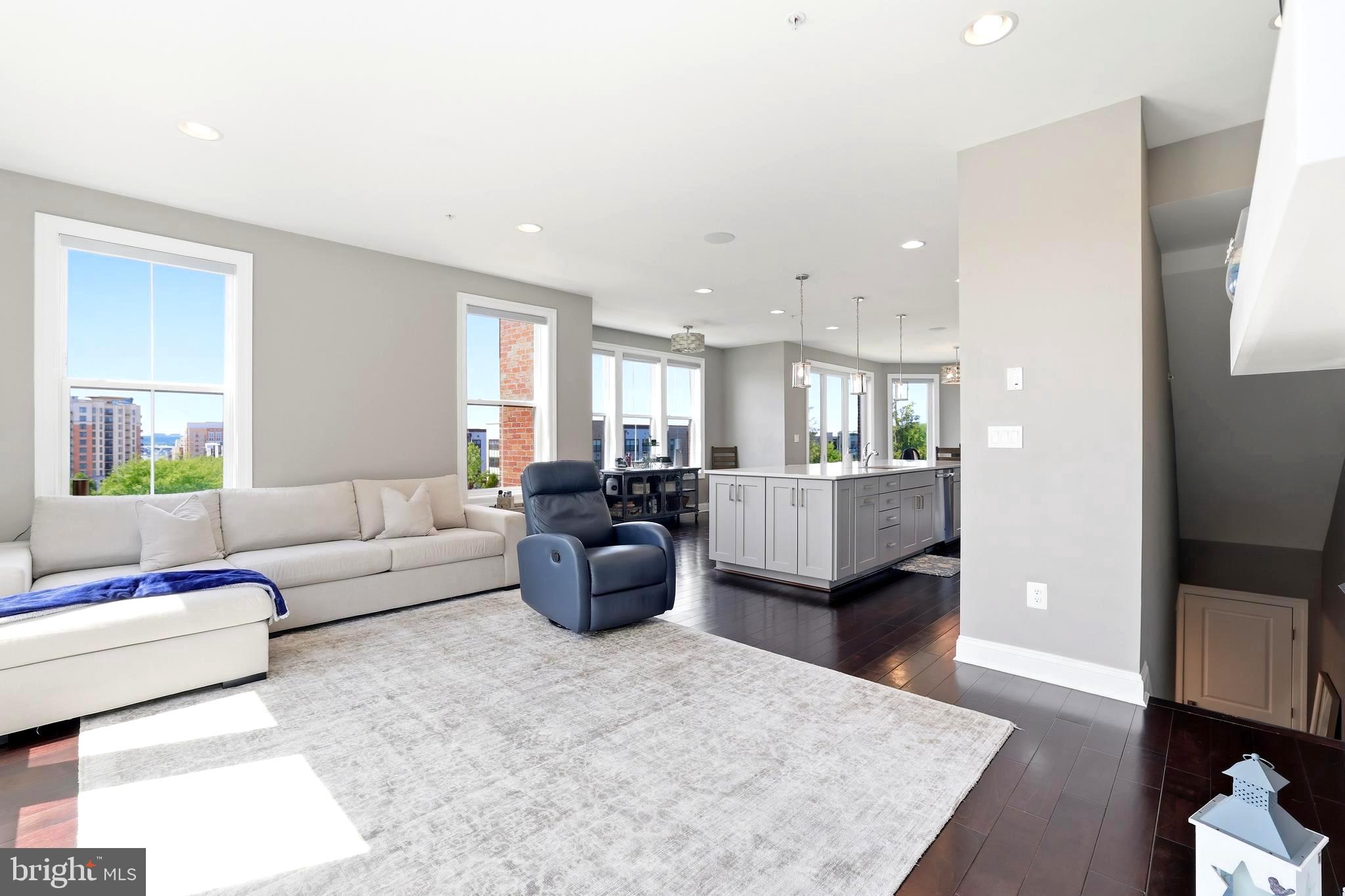 POTOMAC OVERLOOK CONDO - Residential