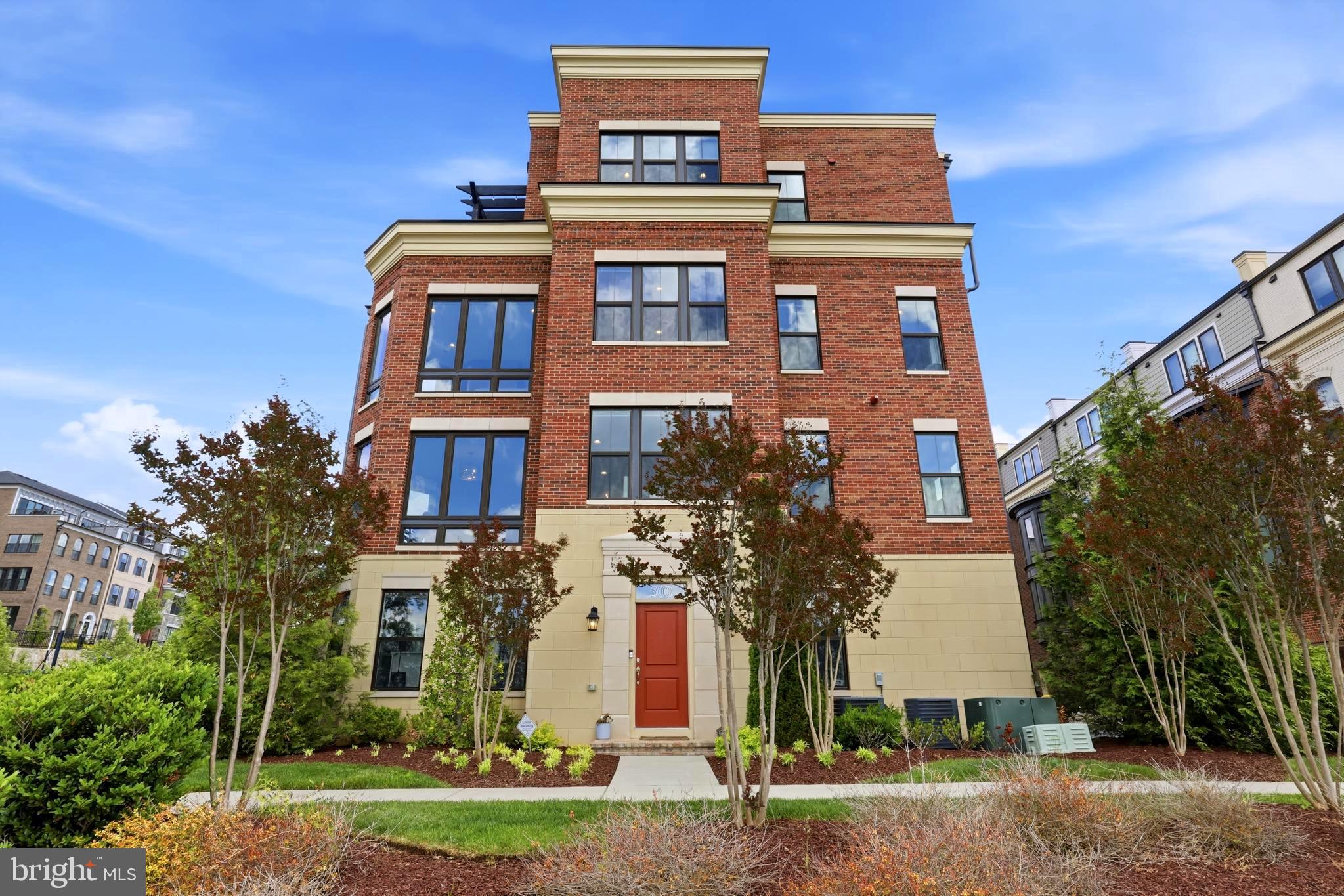 POTOMAC OVERLOOK CONDO - Residential