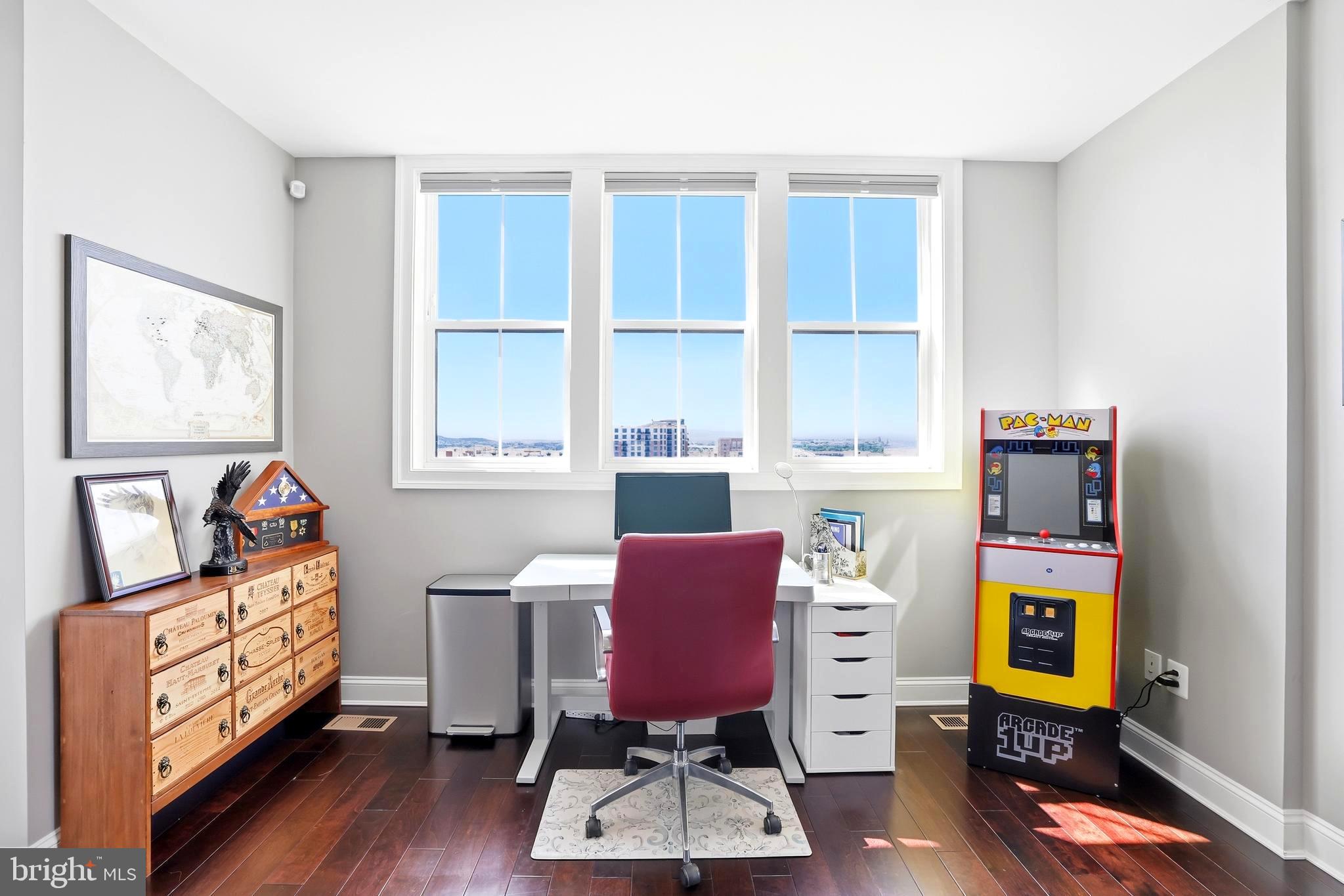 POTOMAC OVERLOOK CONDO - Residential
