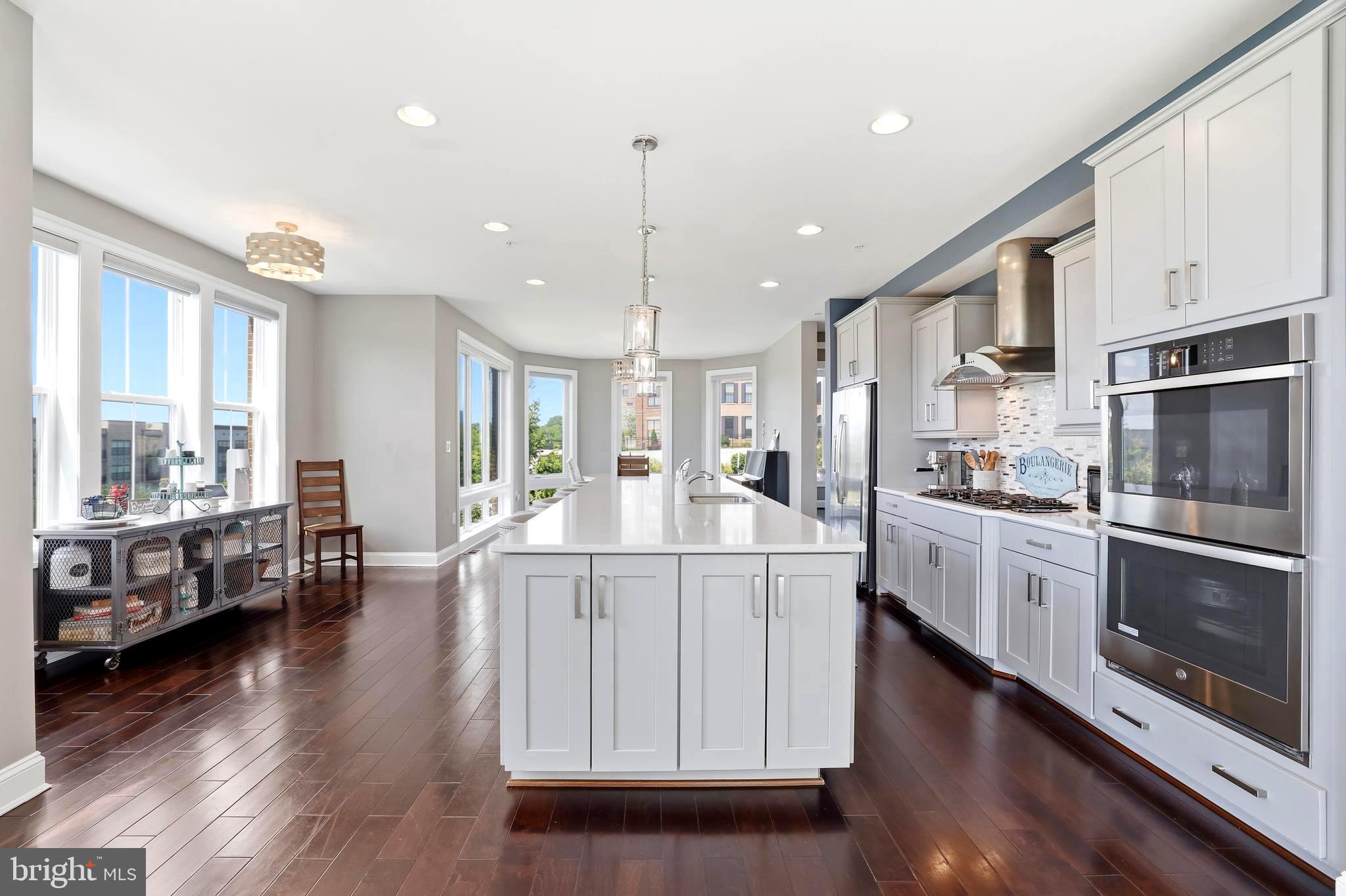 POTOMAC OVERLOOK CONDO - Residential