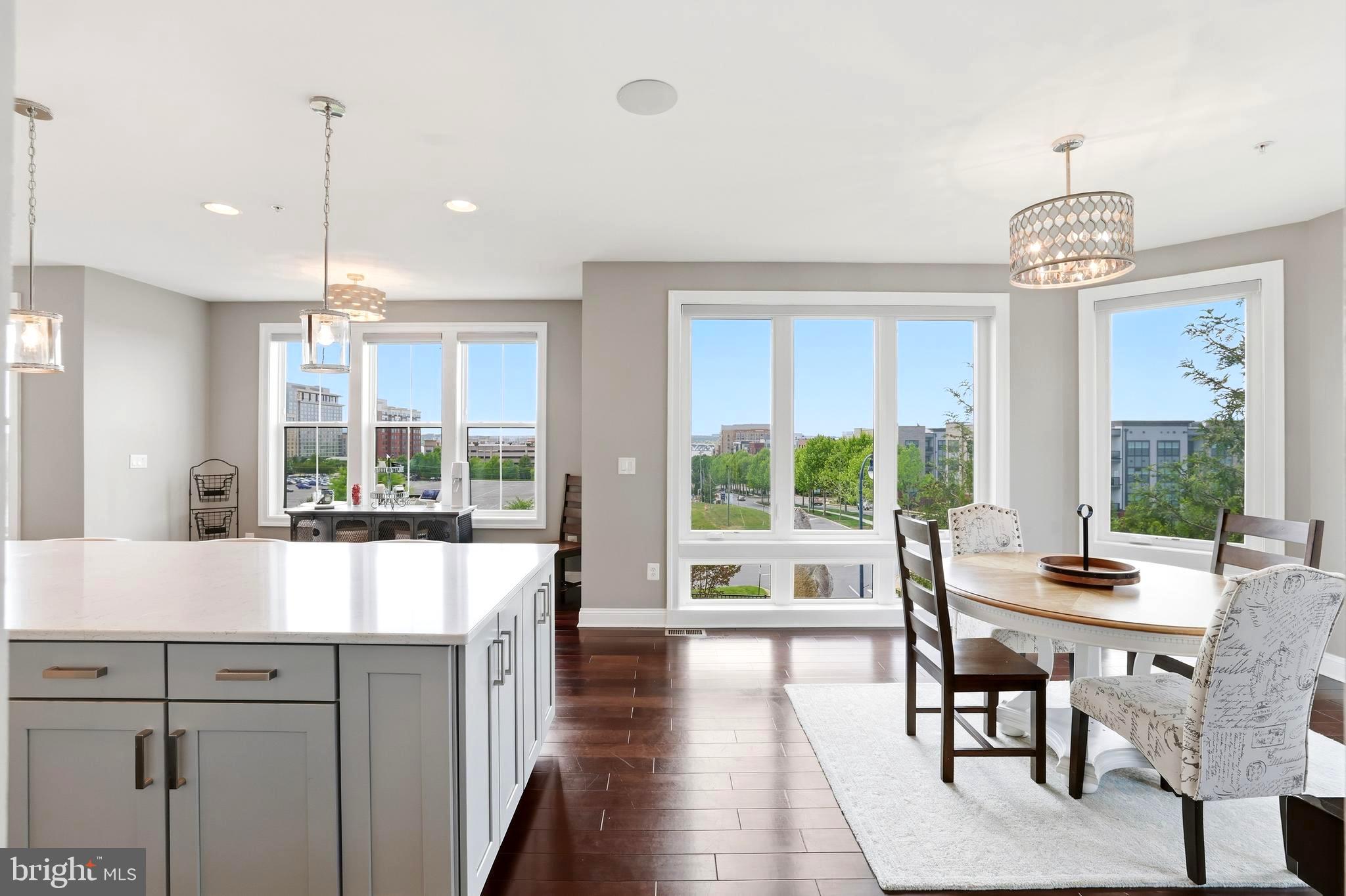 POTOMAC OVERLOOK CONDO - Residential
